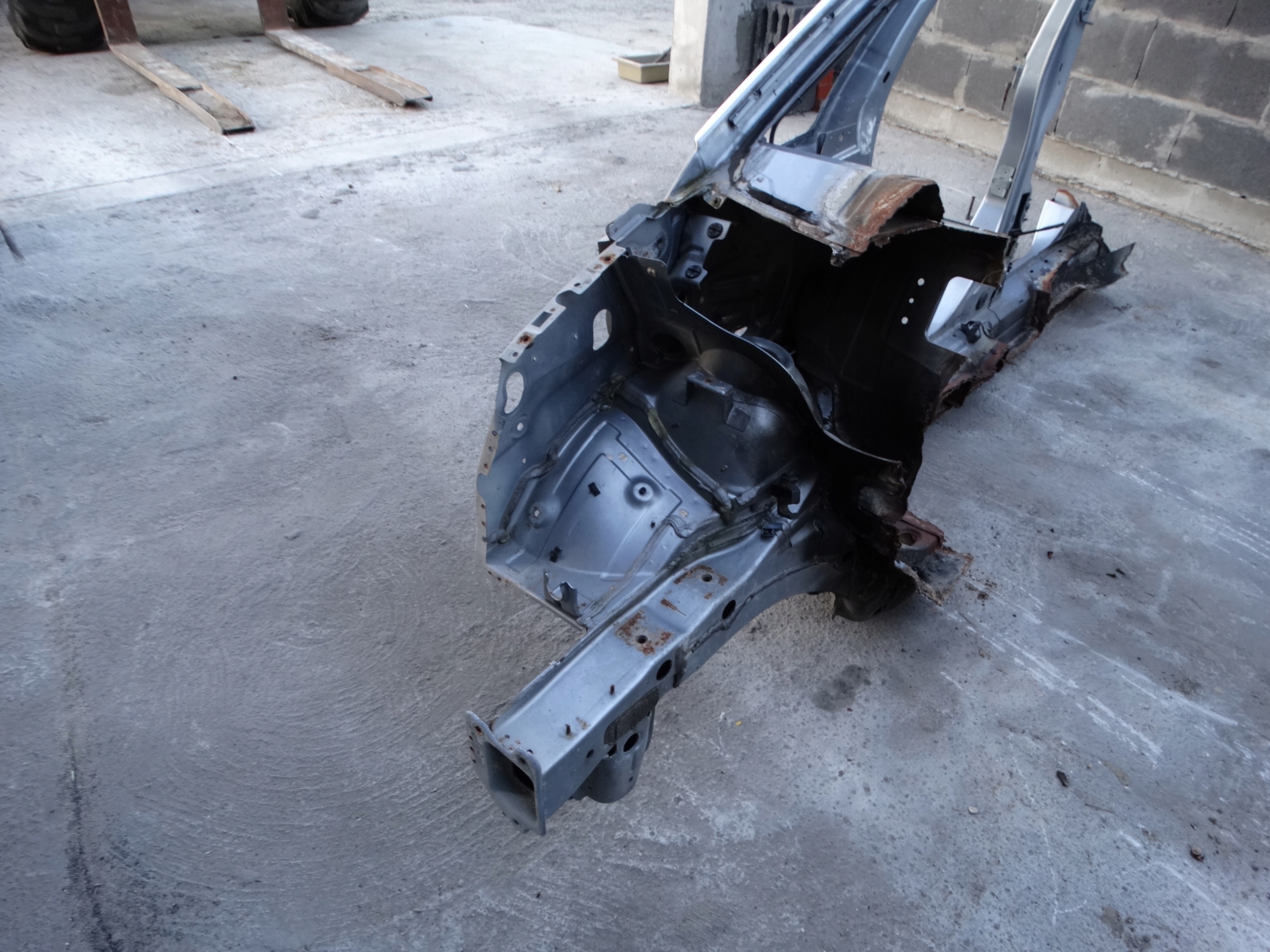 quarter pillar threshold placement OPEL MERIVA A right