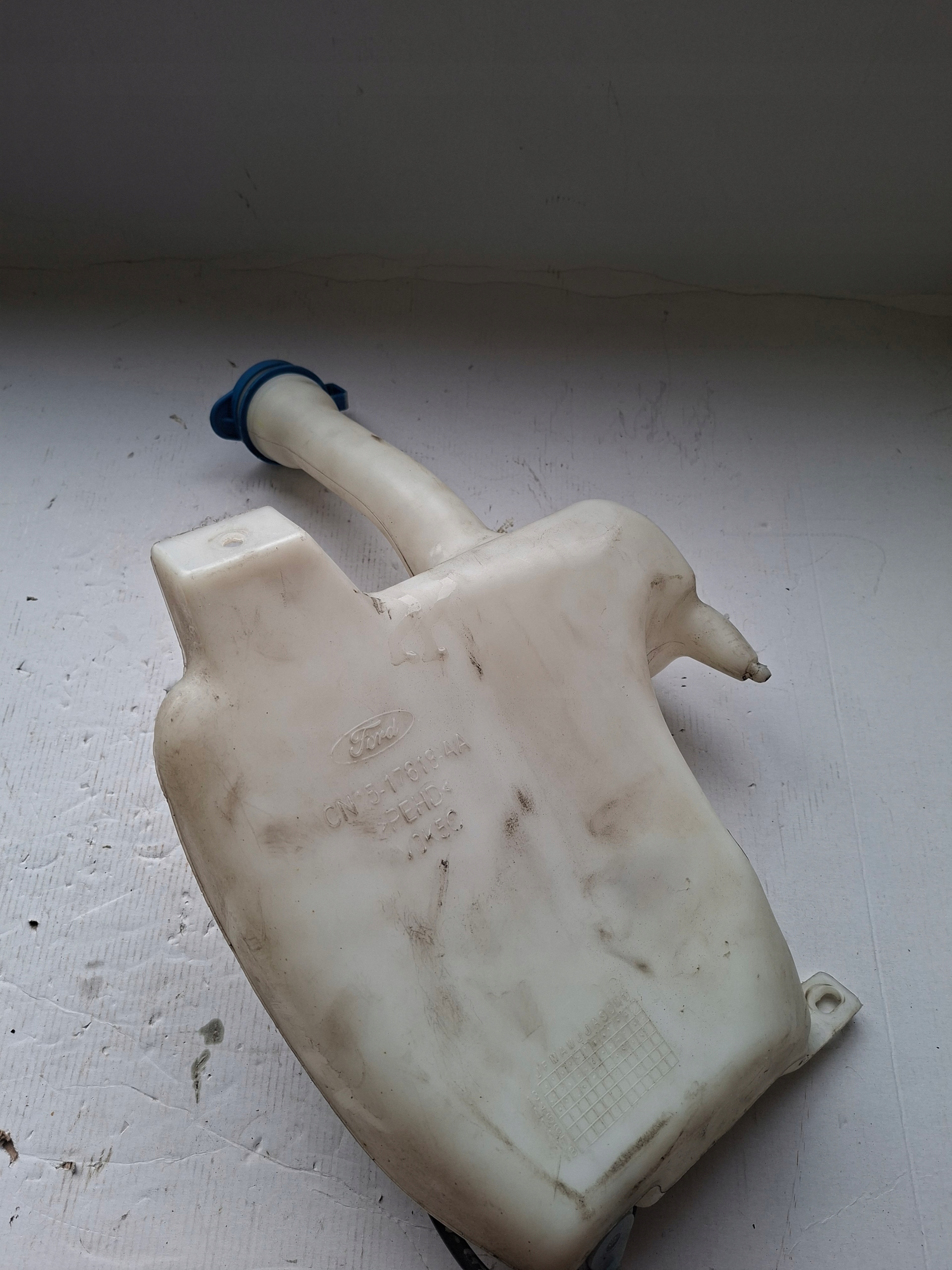 washer fluid tank FORD ECOSPORT II MK2 CN15-17618-AA