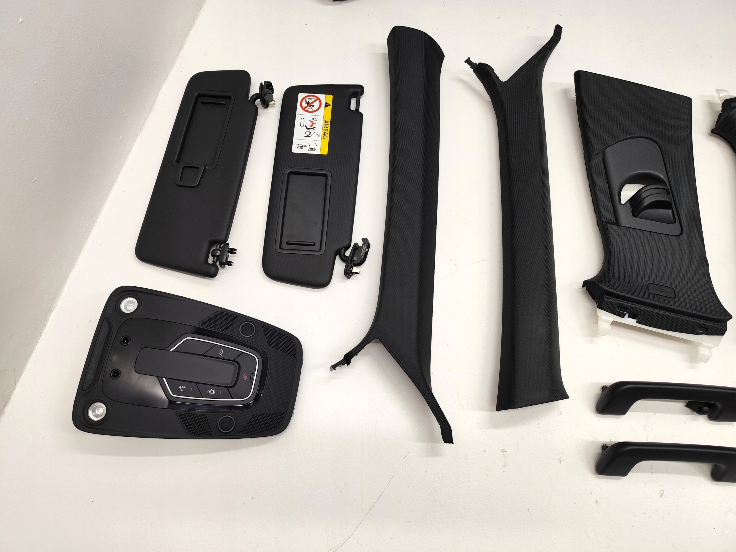 AUDI A4 B9 AVANT S-LINE PODSUFITKA CZARNA KOMPLET Typ samochodu Samochody osobowe