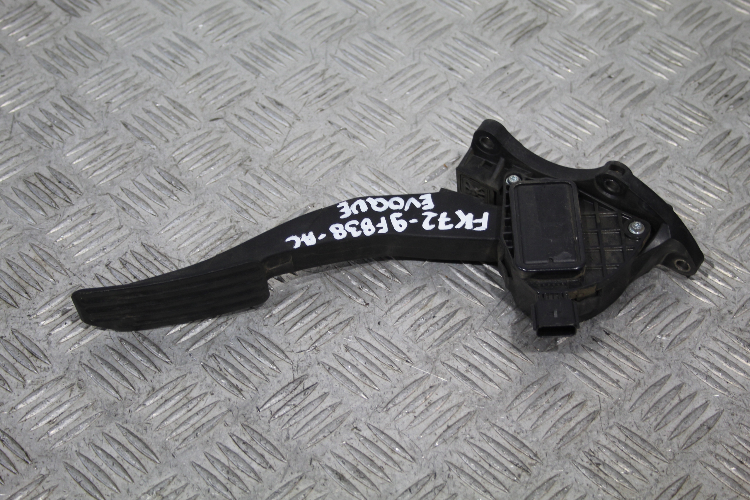 accelerator pedal EVOQUE LIFT L538 FK72-9F838-AC