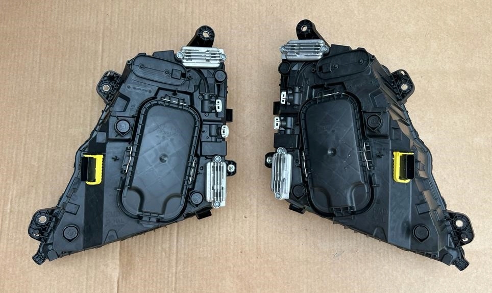 LAMPY PRZÓD PRZEDNIE VOLVO FM FMX Typ samochodu Samochody ciężarowe