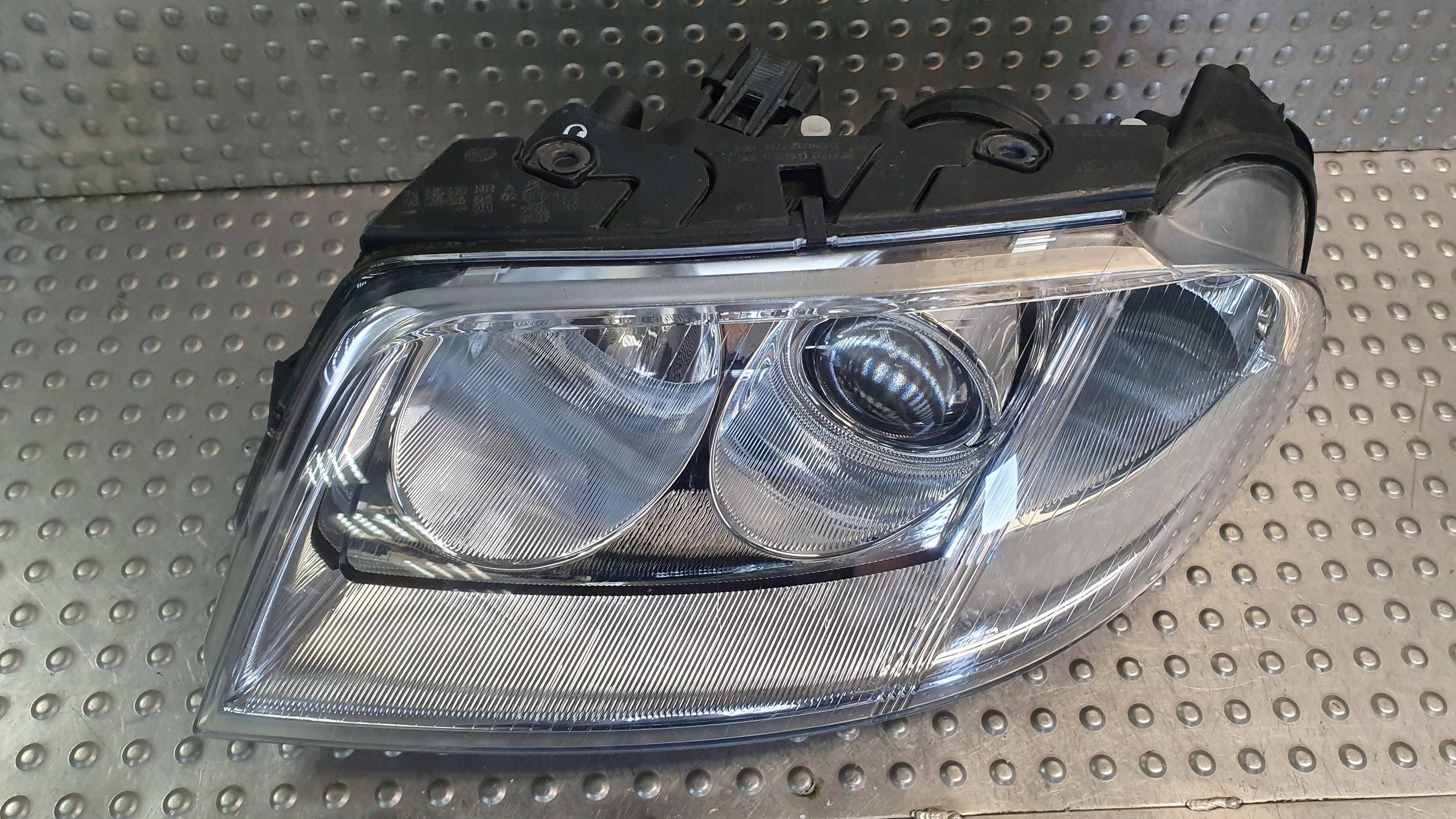 light front left VW PASSAT B5 LIFT 00- 3B0941015AR