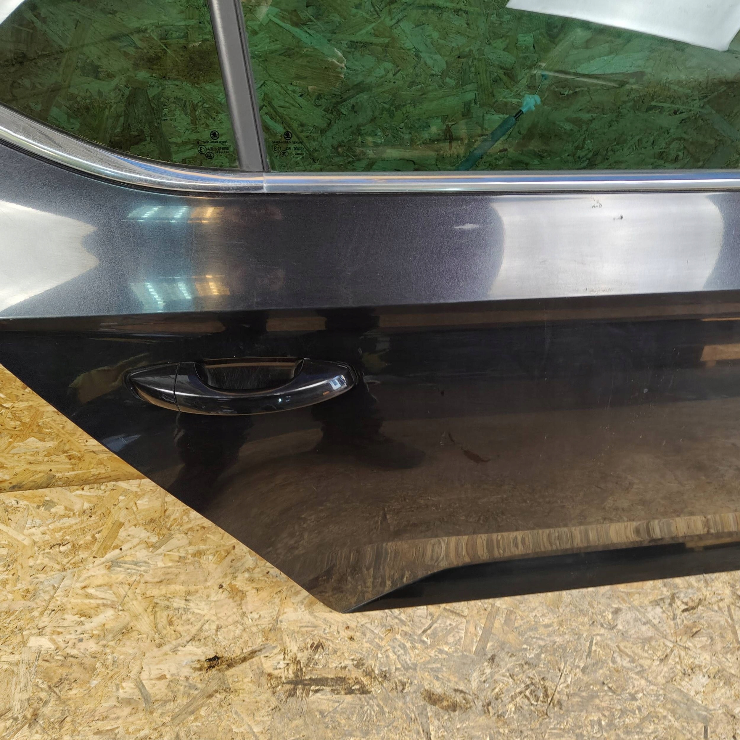 door rear. rear part side right Skoda Superb B8 (3V)
