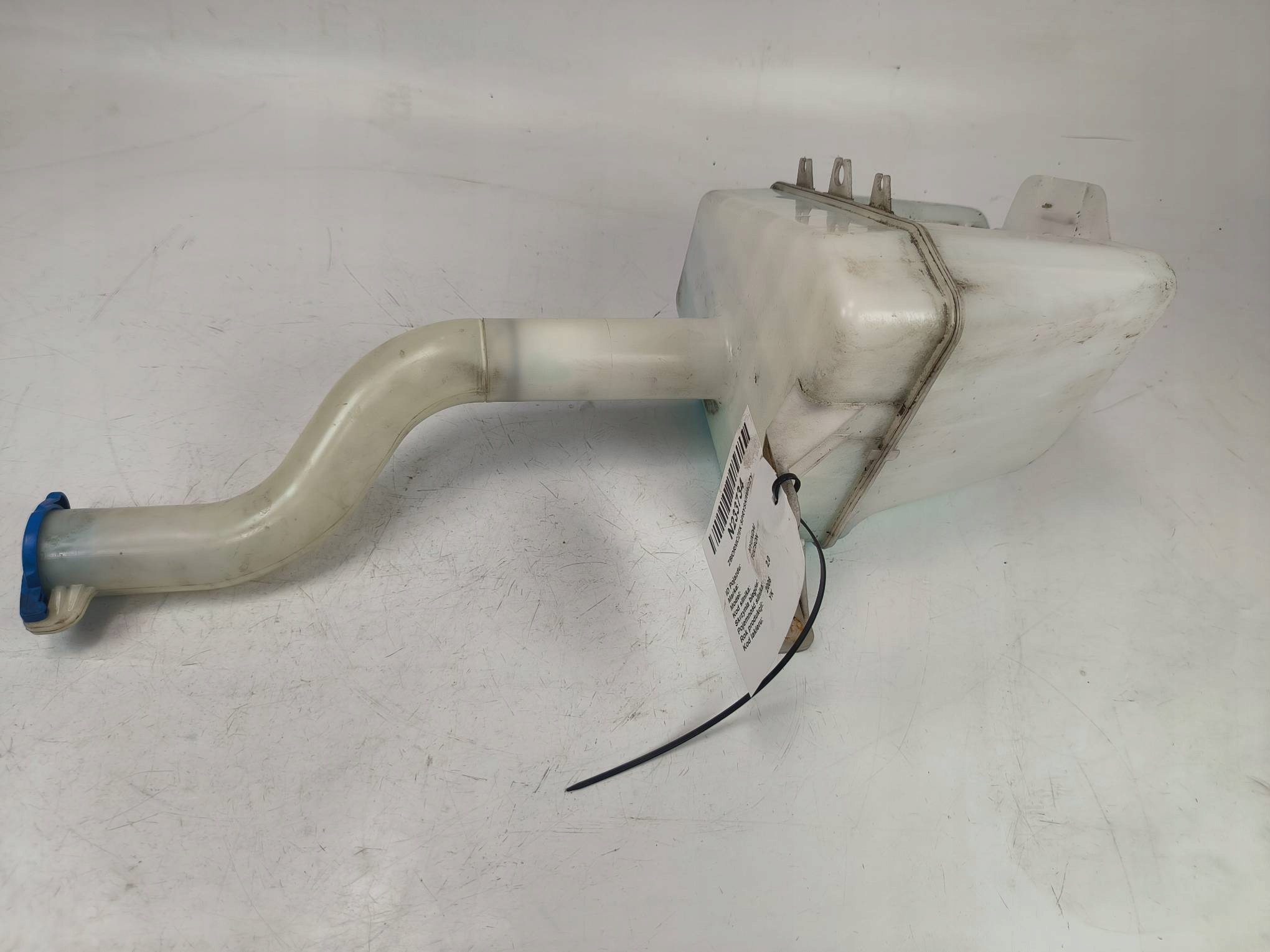 washer fluid tank HYUNDAI TUCSON
