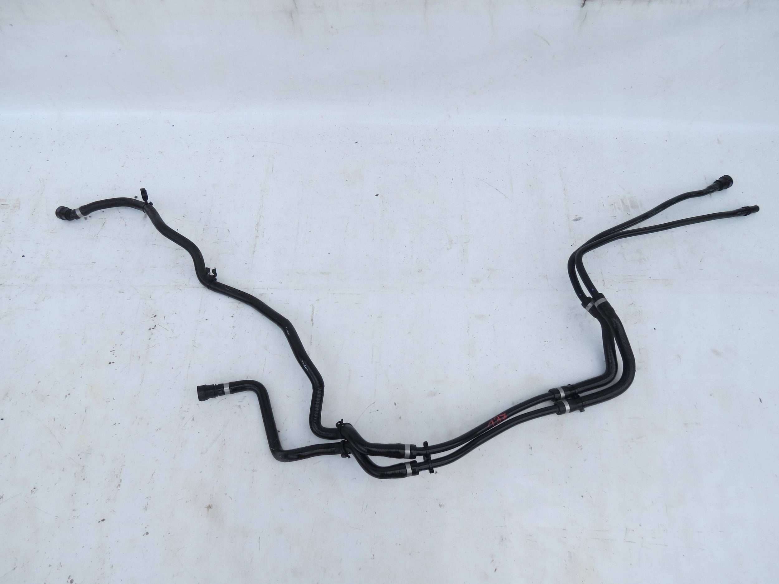 hadice chladiče vody VOLVO V90 31368681