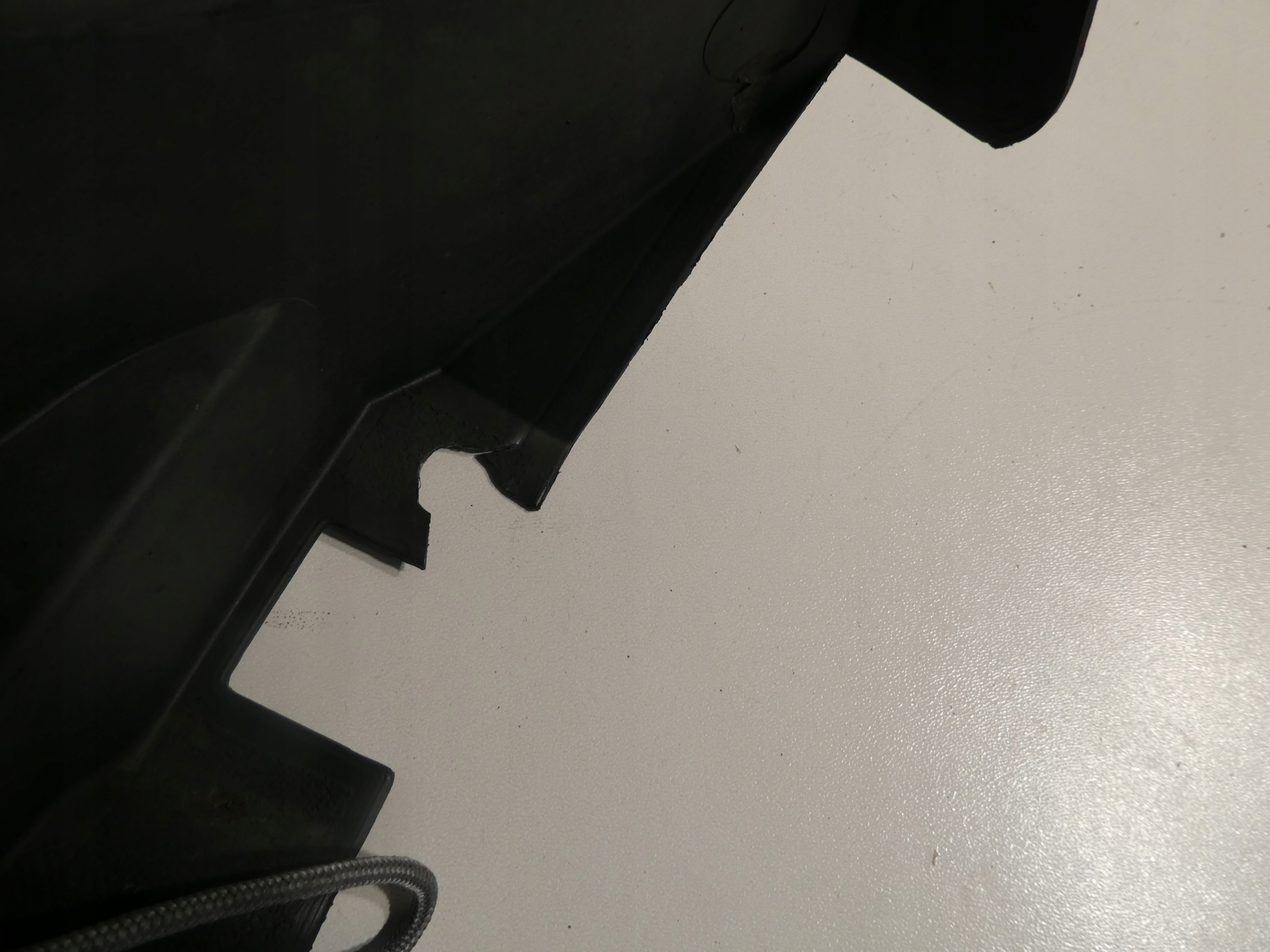 INSERT PLASTIQUE FORD RANGER 6B3B 2128345AA