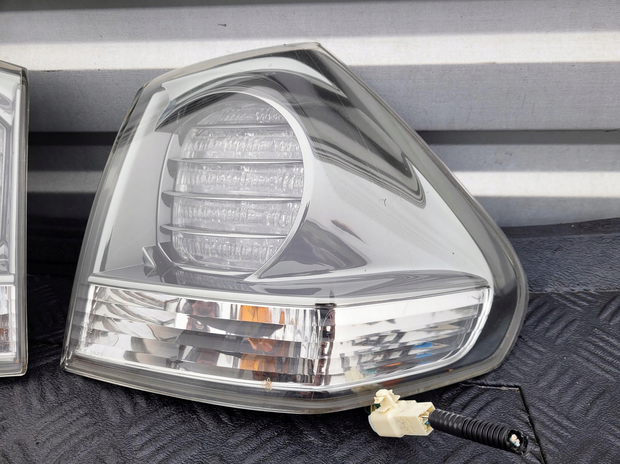 light rear part left rear left EUROPA LEXUS RX II 300 400 RX400 H