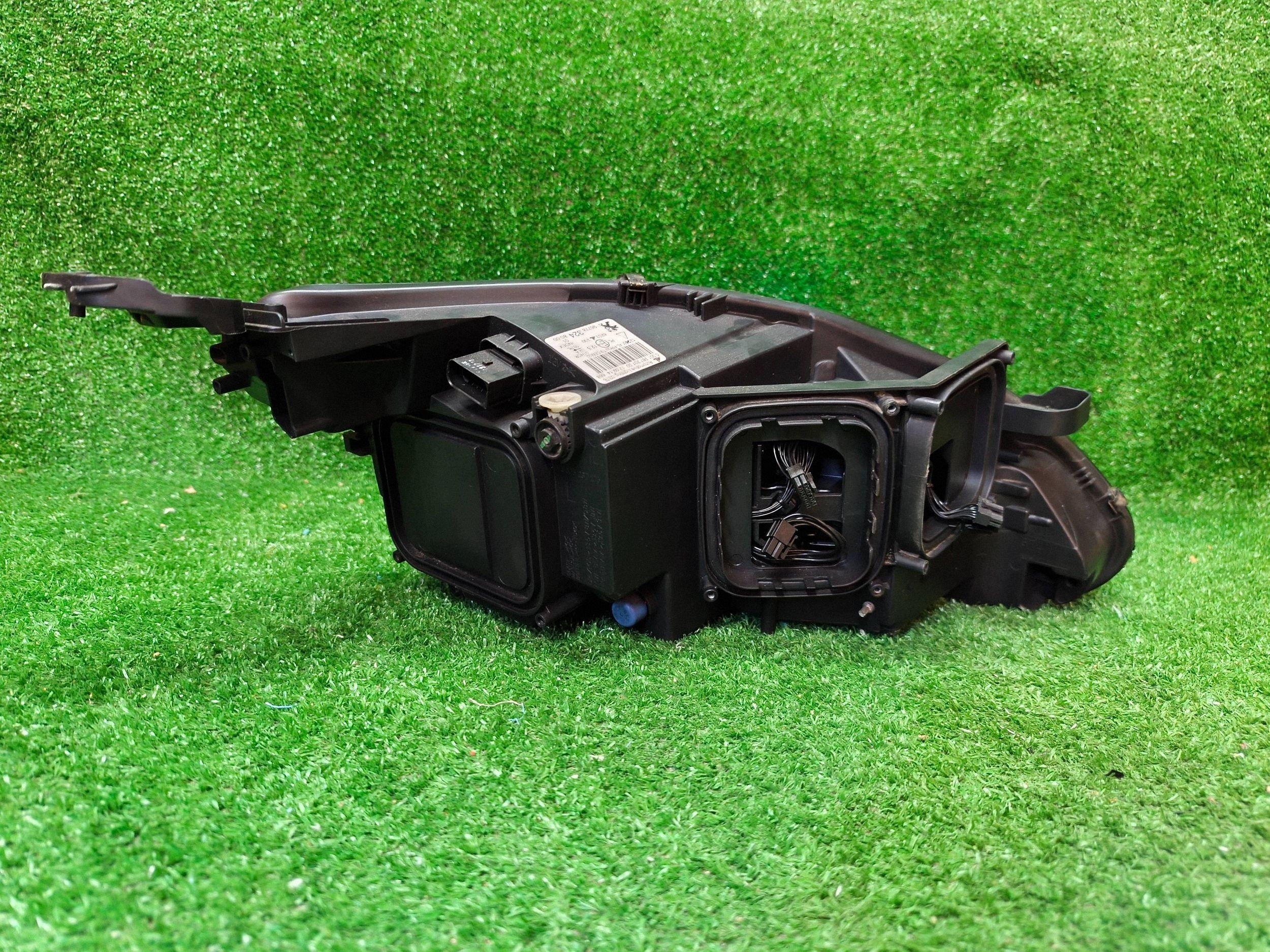 REFLEKTOR left front PEUGEOT 308 II T9 17-19 FULL LED NR.R1561