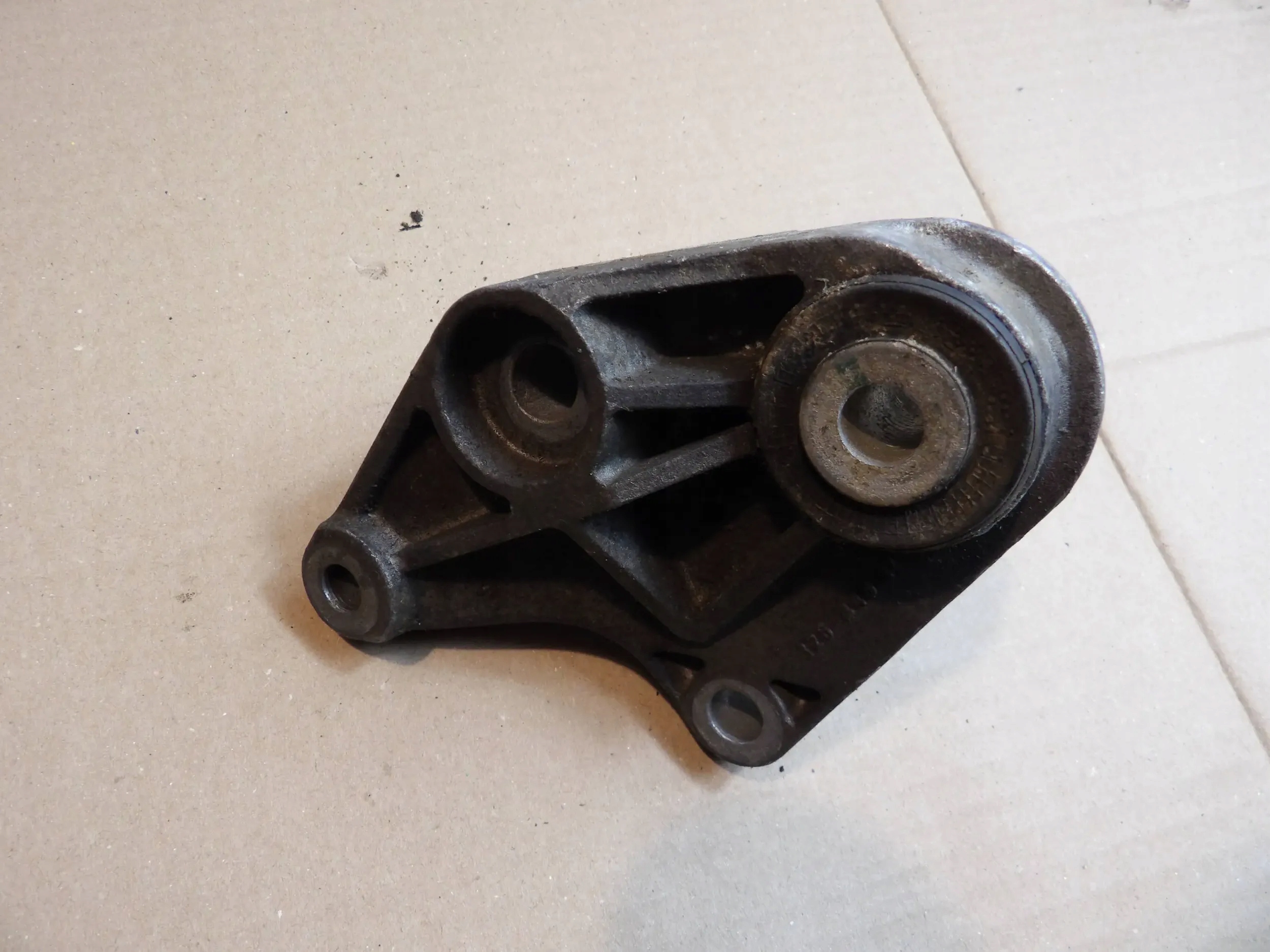 FORD FOCUS MK3 1.6 ECOBOOST holder gearbox mount