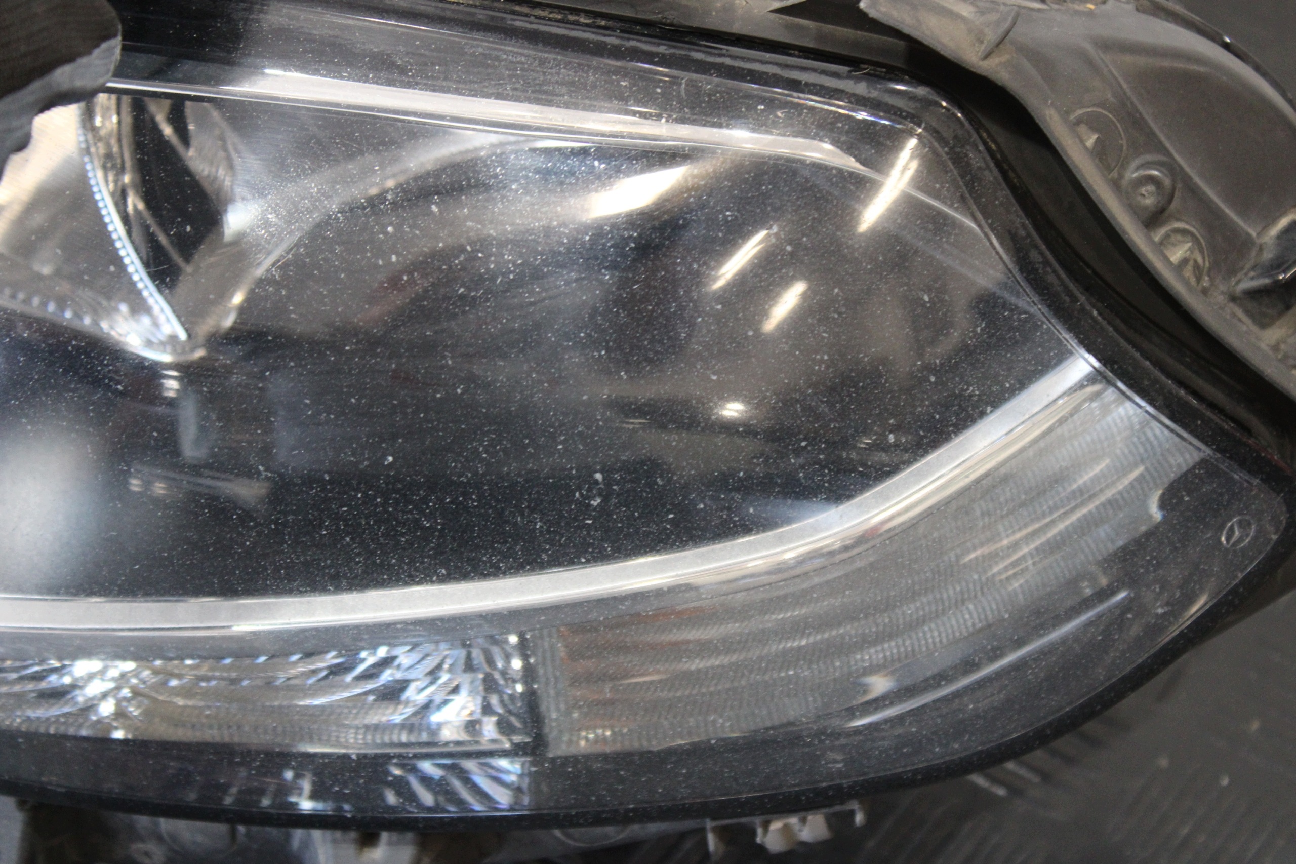 light right front right front A2468205461 MERCEDES B-class W246 LIFT