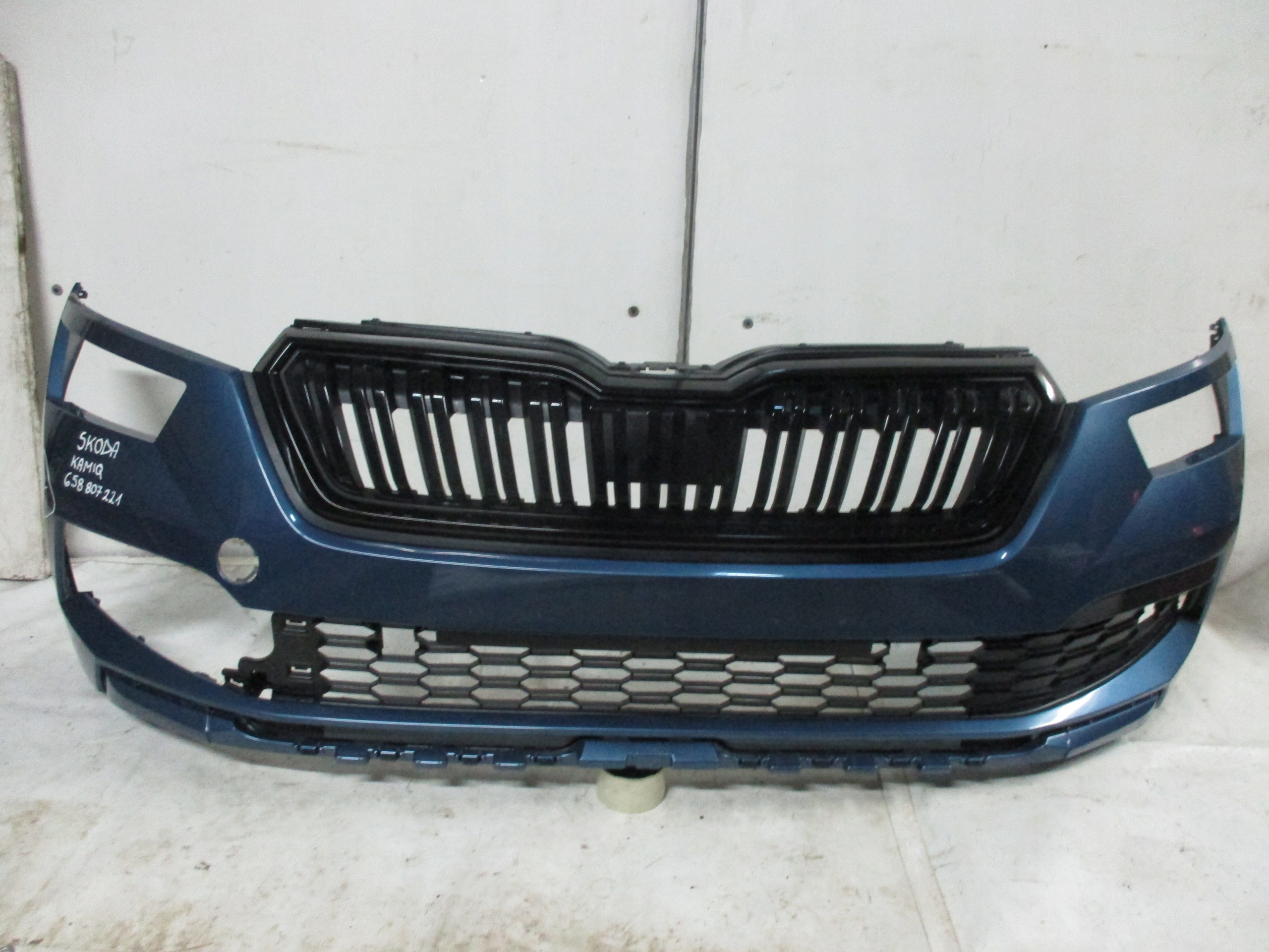 bumper front front Skoda Kamiq 658807221