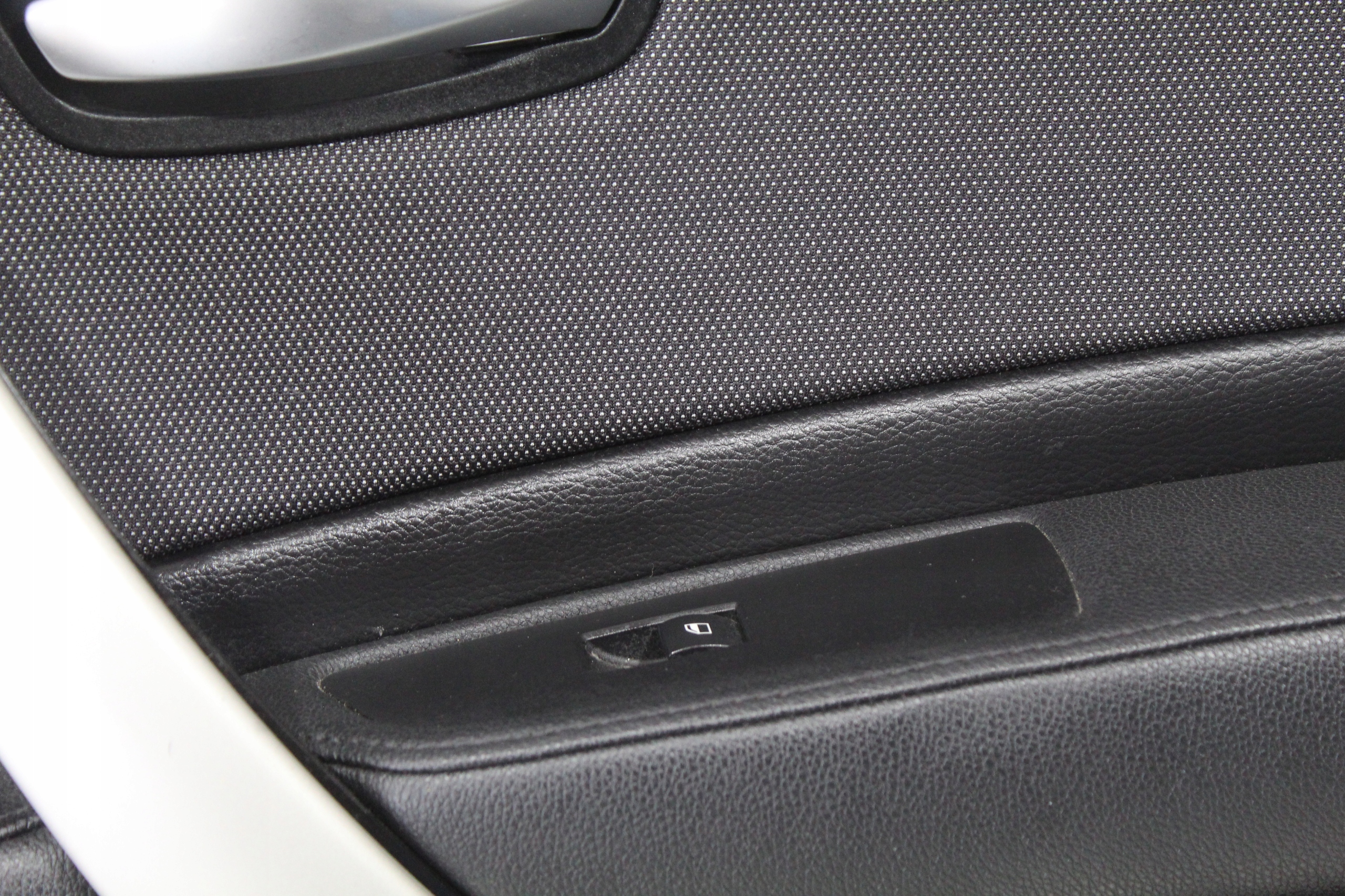 upholstery side door right front BMW 1 E87 LIFT