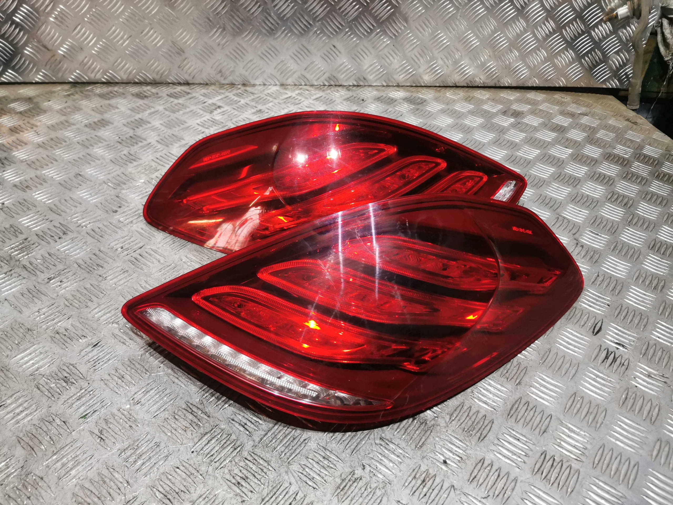 MERCEDES S-КЛАС W222 13-17 LED ФАРА ПРАВА ЕВРОПА