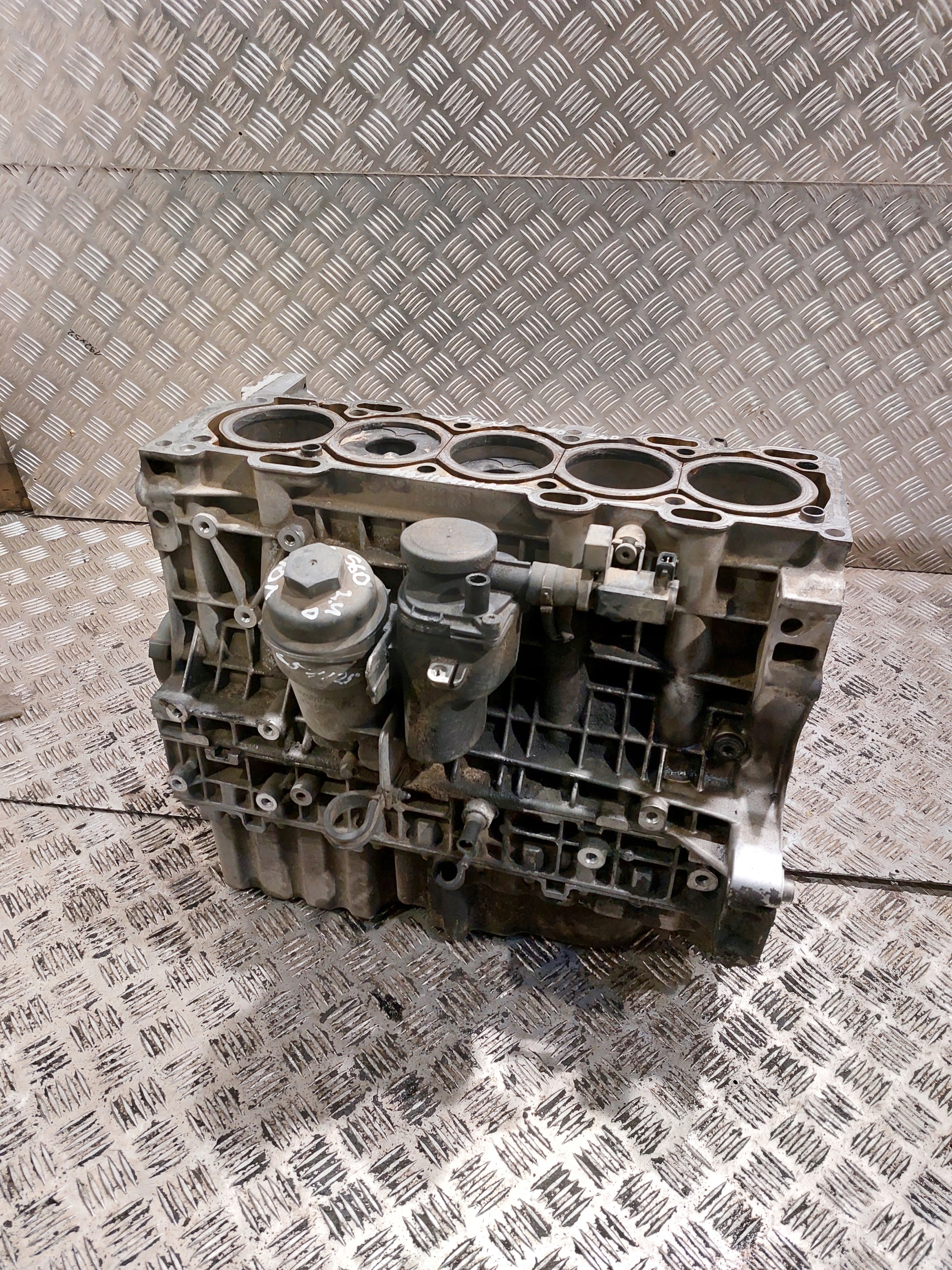 BLOK DOL Motore VOLVO S60 2.4D D5244T 120KW