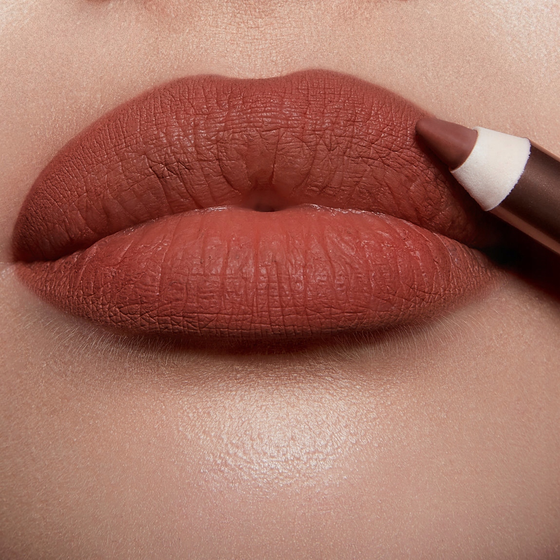 konturówka Kredka do ust Lip Cheat Hollywood Honey