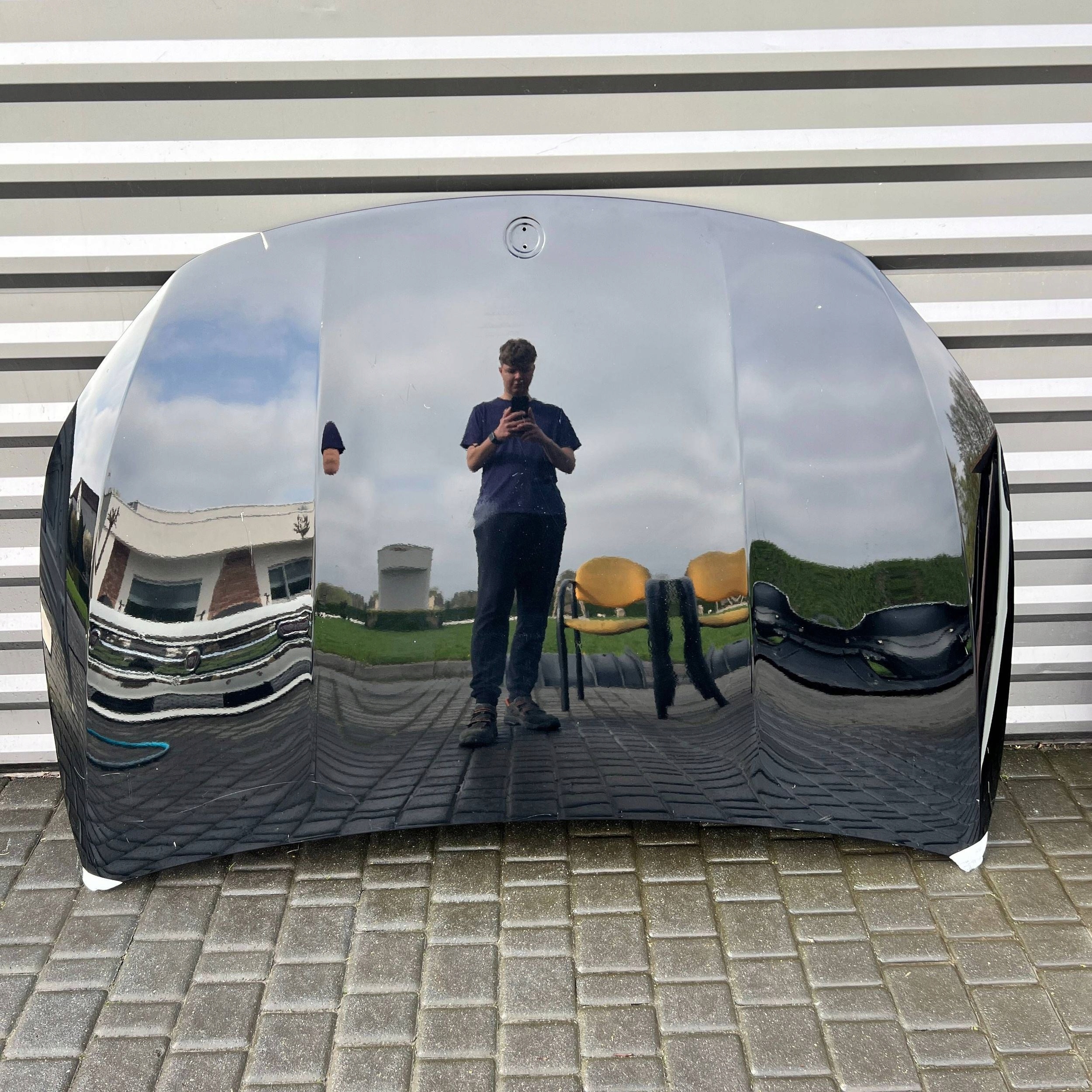 Mercedes-Benz GLA 247 MASKA POKRYWA SILNIKA