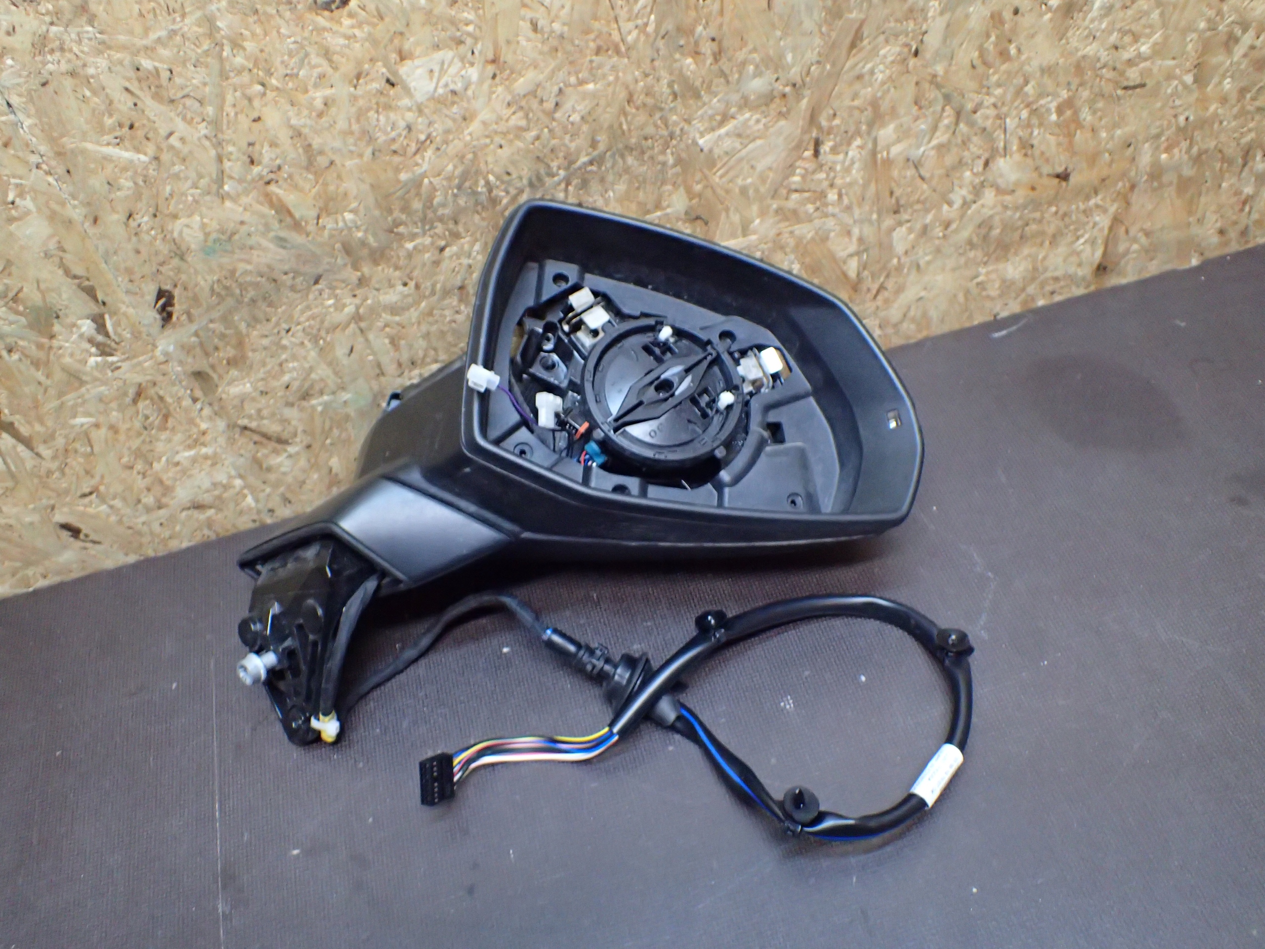 MIRROR RIGHT AUDI Q7 15- 14PIN