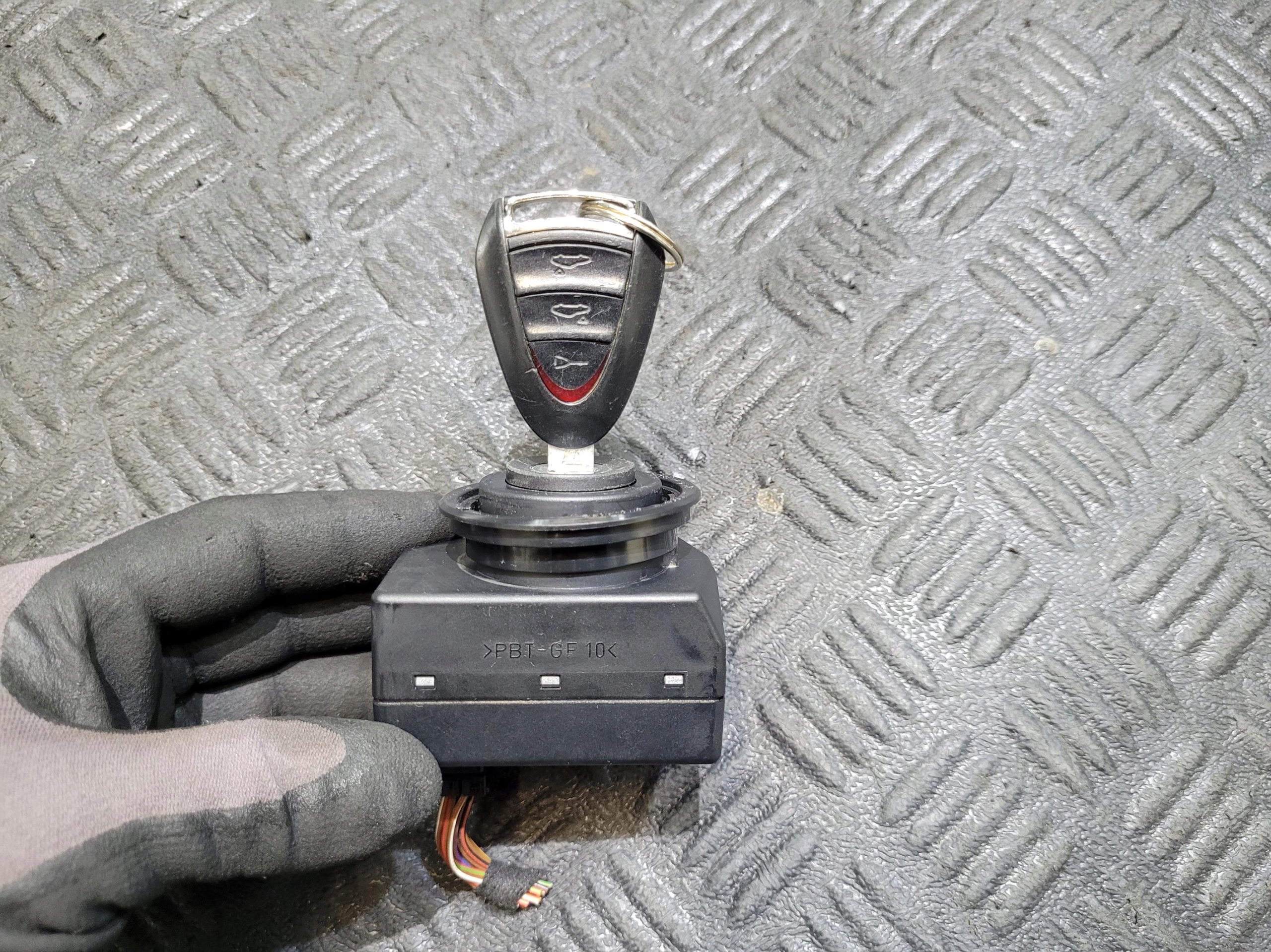 ignition key 99761815903 PORSCHE BOXSTER CAYMAN S 987