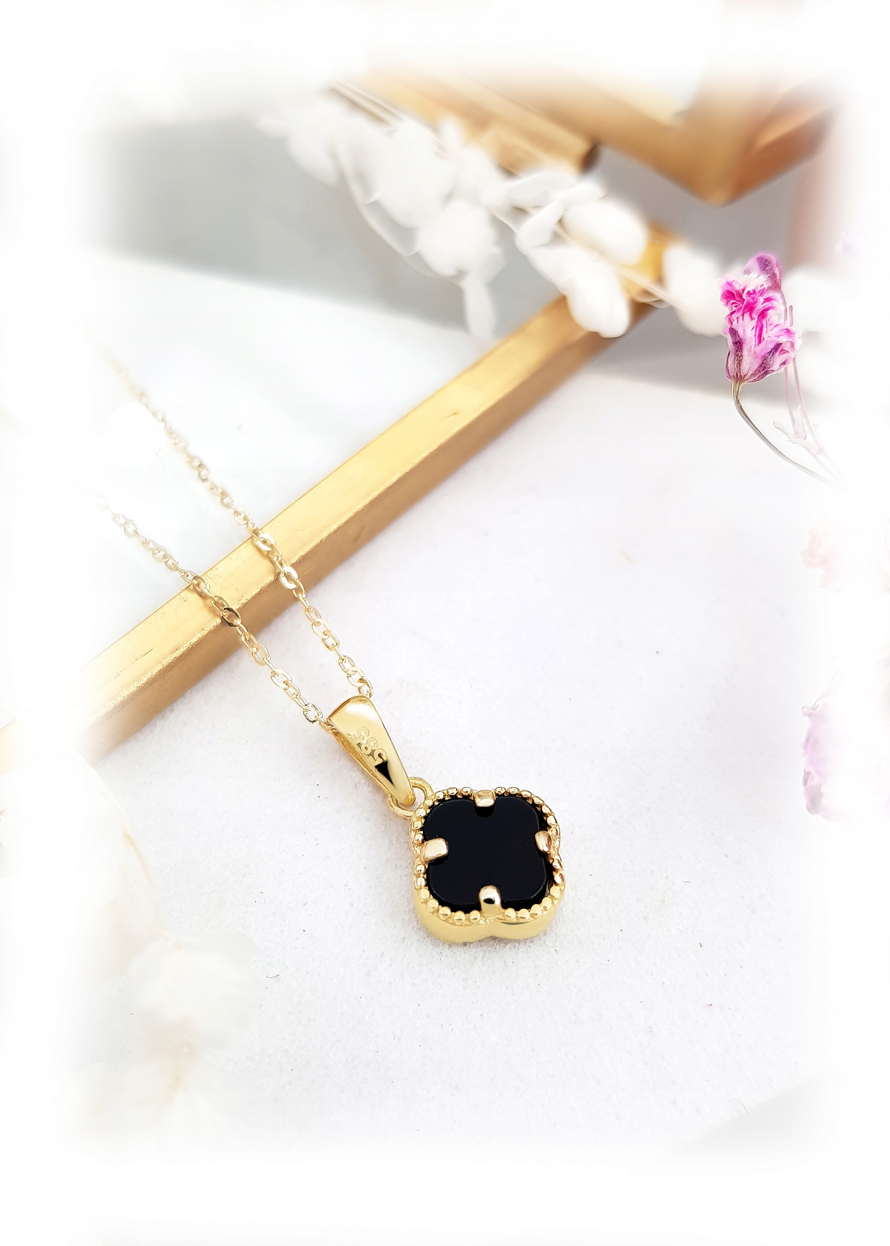 ZŁOTA ZAWIESZKA DO ŁAŃCUSZKA CZARNA KONICZYNKA PR. 585 Marka Inna marka