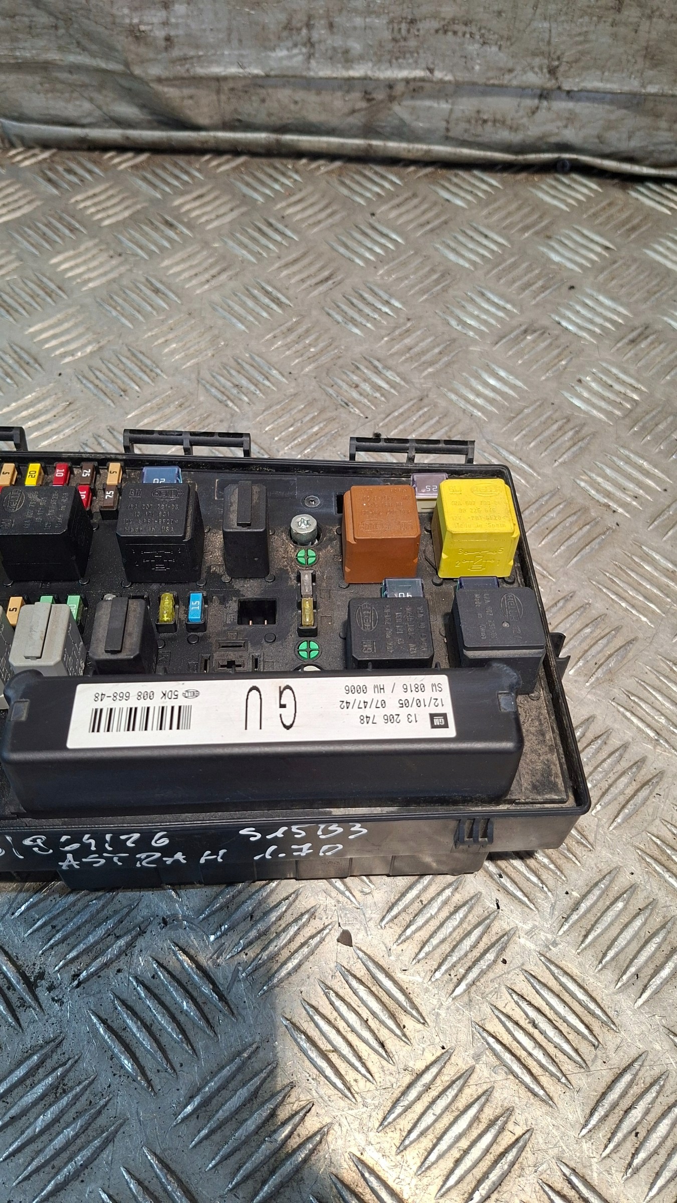 compartment BSI OPEL ASTRA H 1.9CDTI