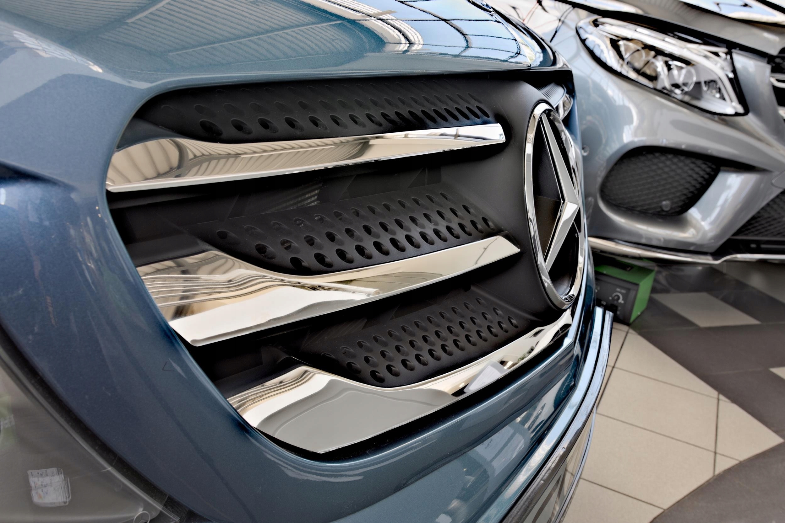 Nakładki na grill Mercedes CITAN 2012-