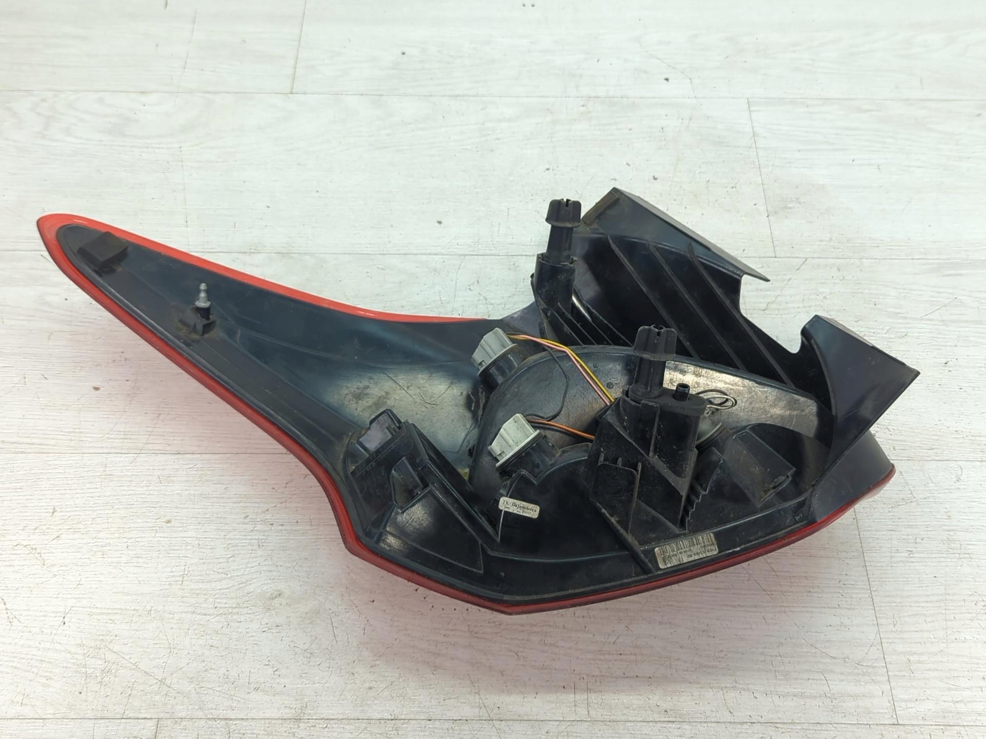 фонарь правый FORD Focus F1EB-13404-B