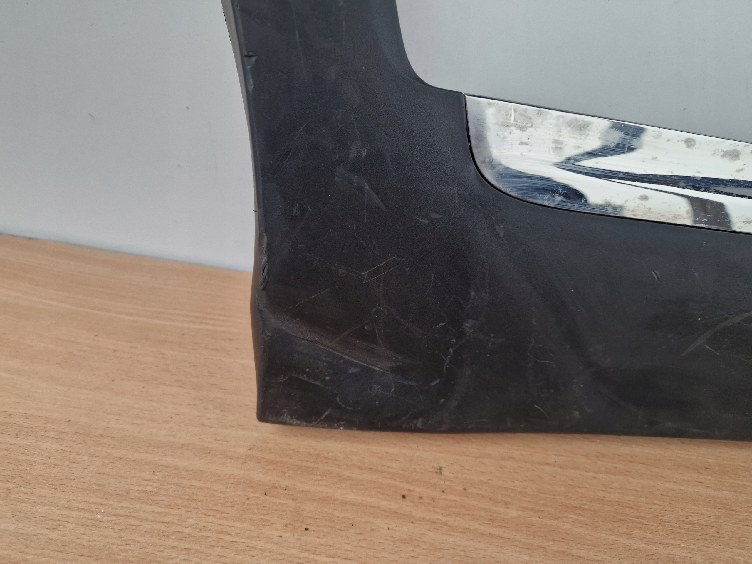 KIA SORENTO 3 III moulding door right rear part cap