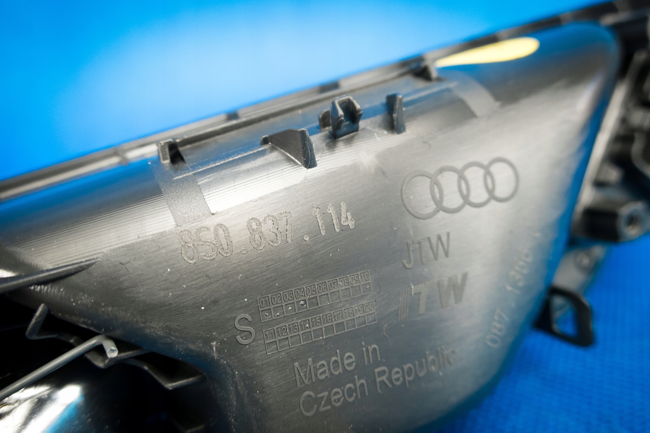 handle inner right Audi TT TTS 8S 8S0837020