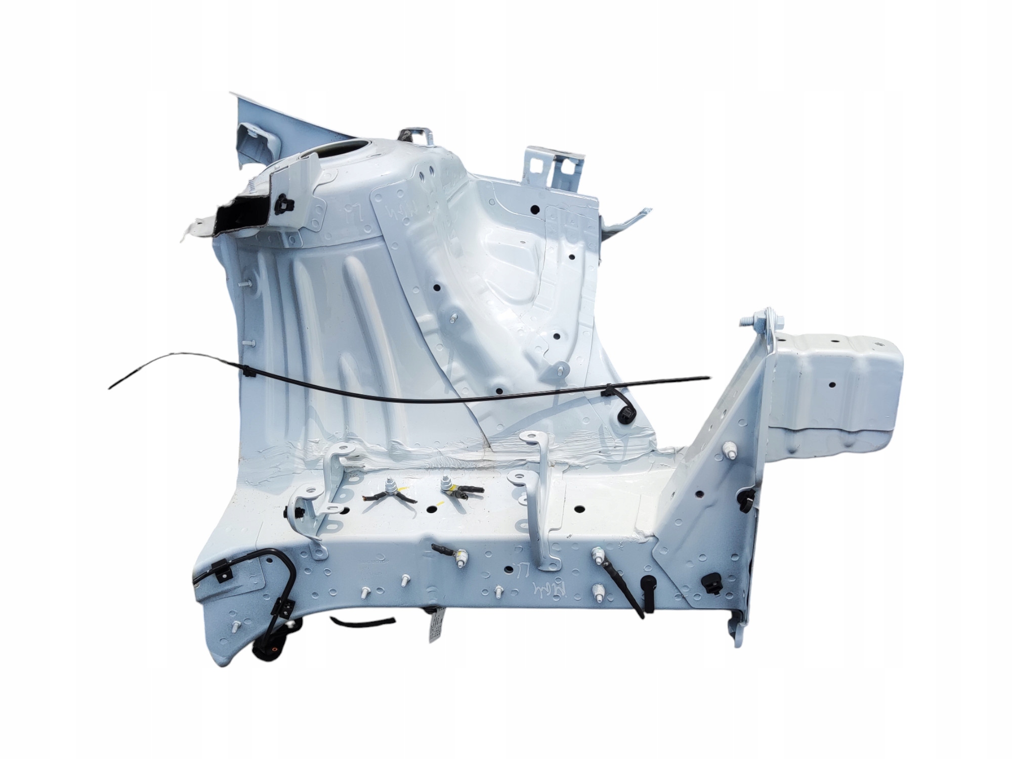 quarter FARTUCH left left front front MG MG4 2022-2025