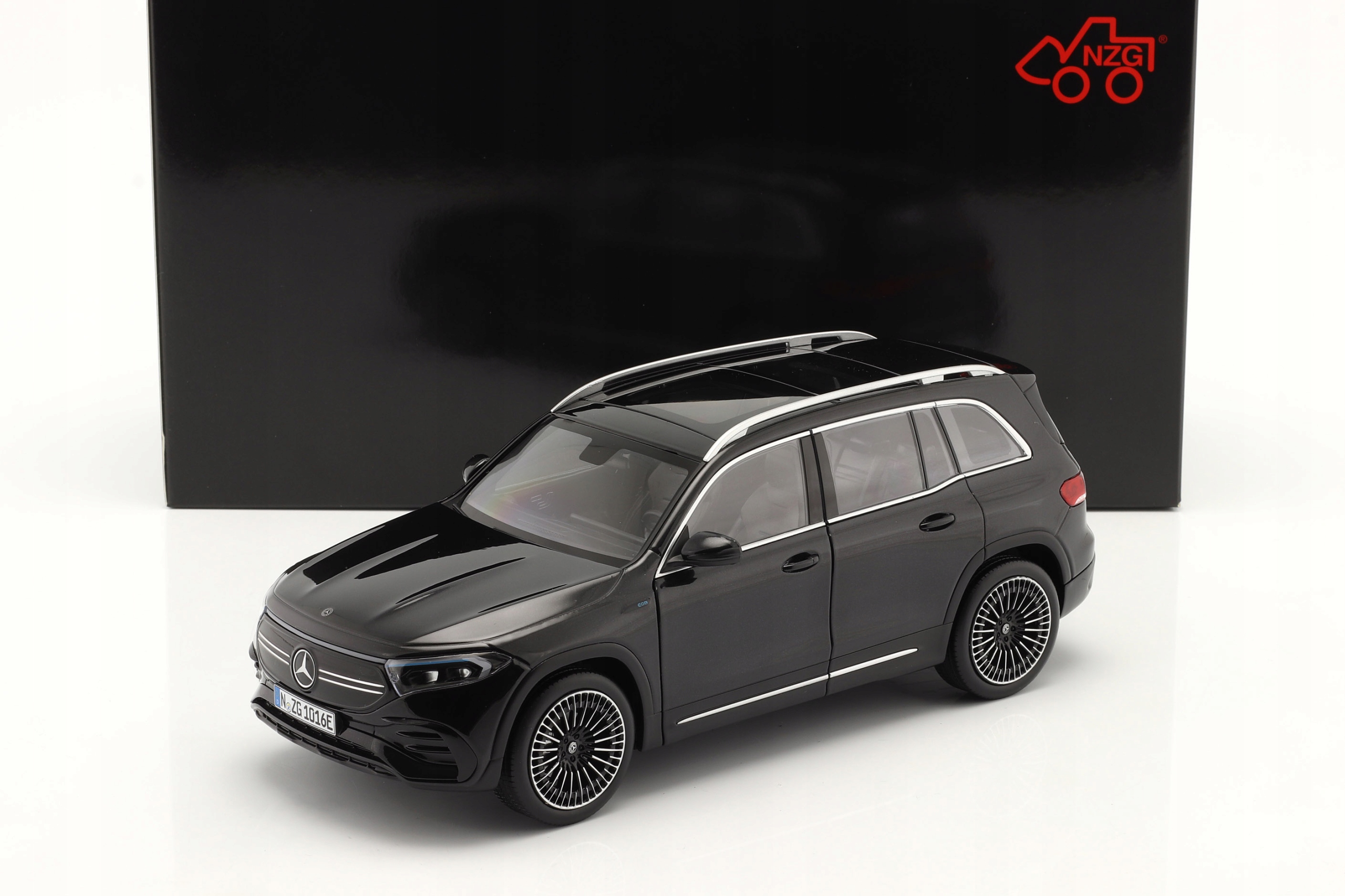 Mercedes-Benz Eqb (X243) 2021 Cosmos Black Nzg 1:18 1/18 Model Auta