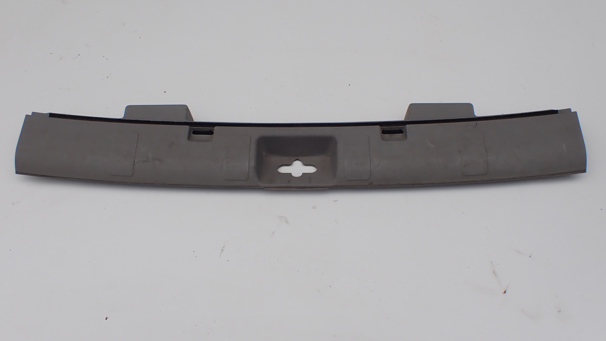 НАКЛАДКА ЗАЩИТА ПОРОГА БАГАЖНИКА ЗАД. X-ТРЕК T30