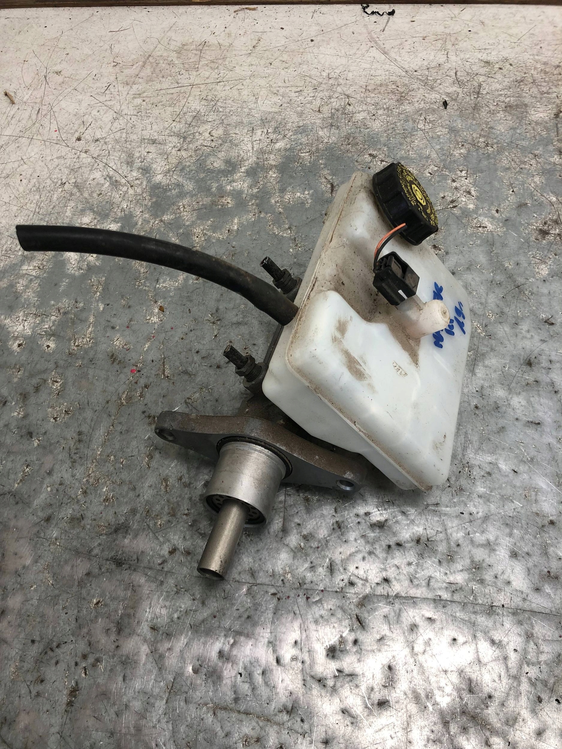 RENAULT MASTER III spremnik pumpa kočnice serva 033508-9049