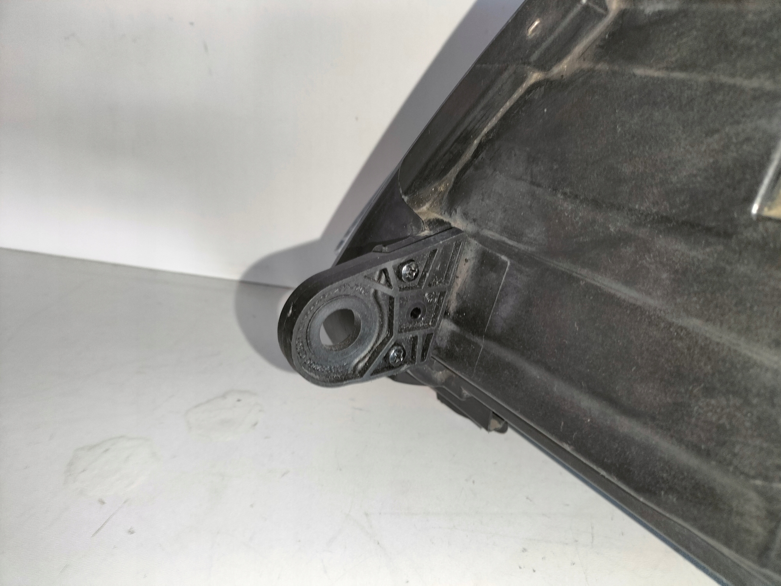 light front reflektor right SKODA SUPERB II LIFT 13-15 BI-XENON