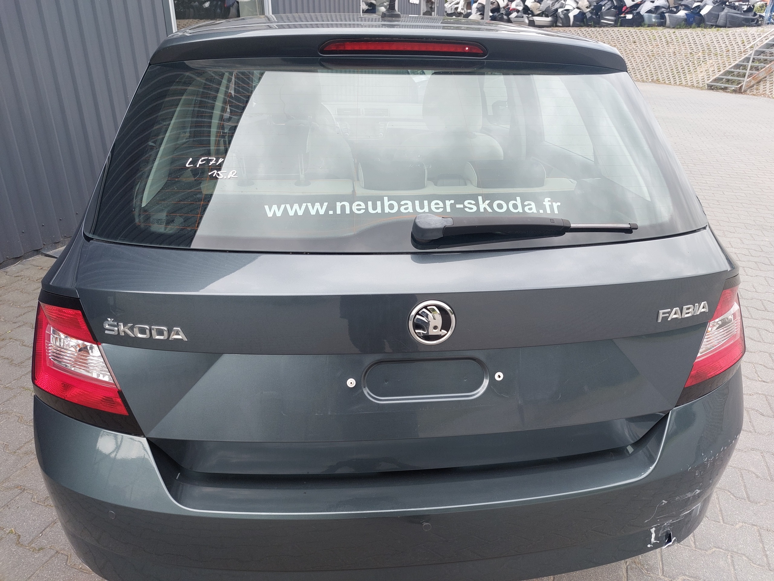 SKODA FABIA III 3 14r> HB trunk door boot LF7Y complete