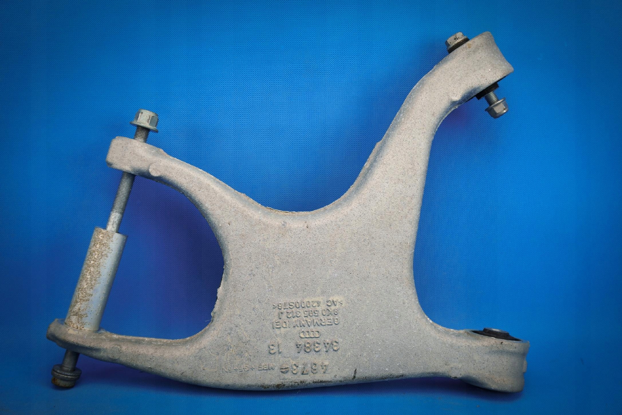 Querlenker wzdluzny hinten Audi A4 RS4 8K A5 8K0505312J