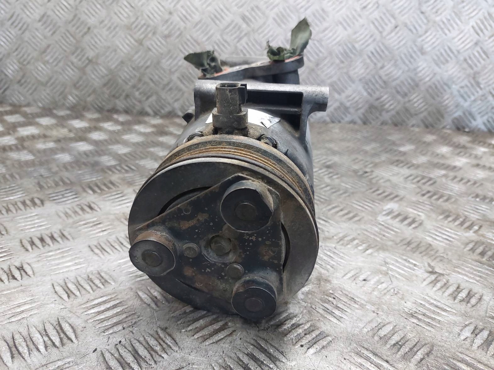 compressor compressor; of the air conditioning VOLVO S40 II 1.8 16v