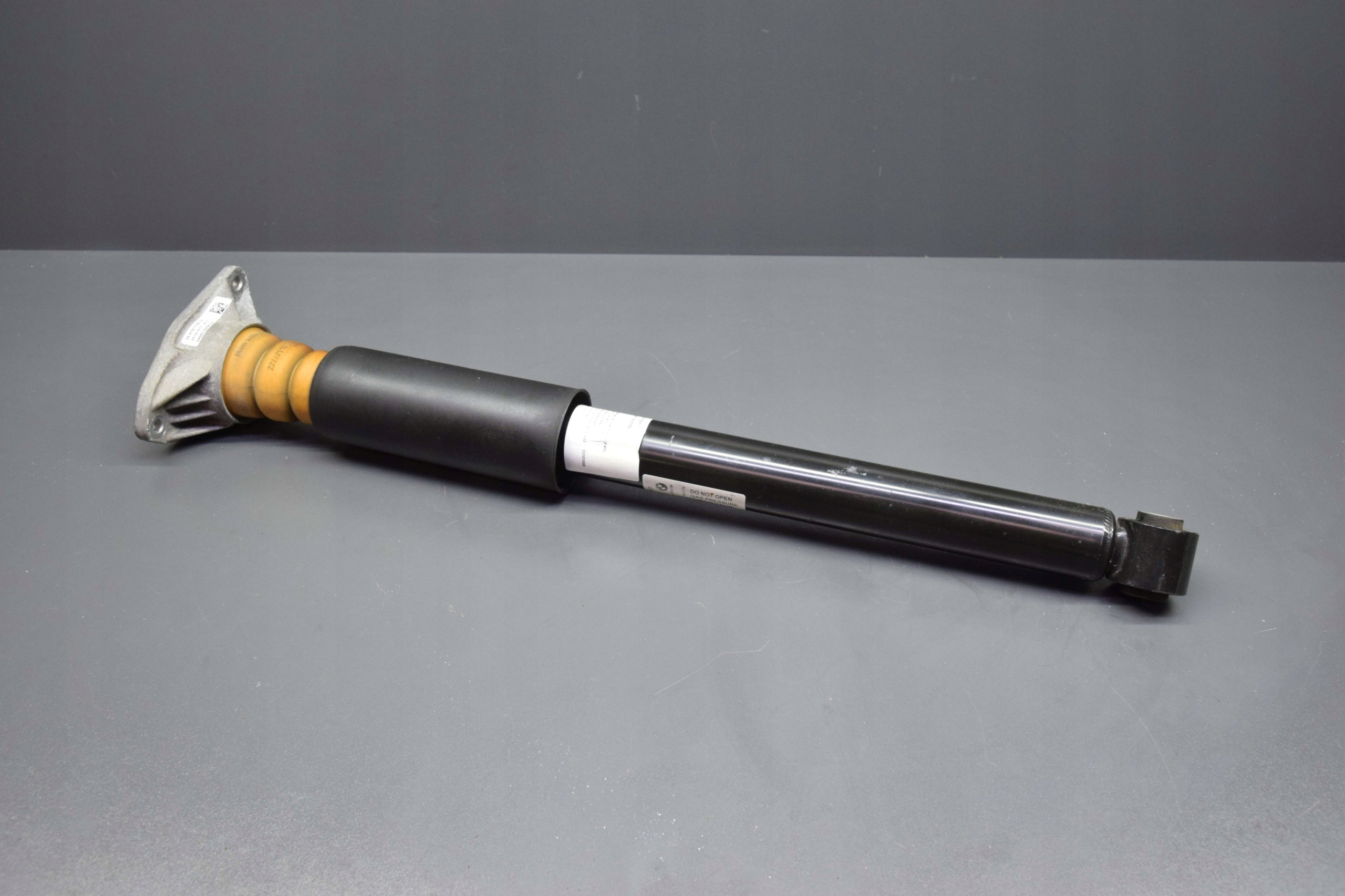 shock absorber left right rear part BMW 2 F45 26195km