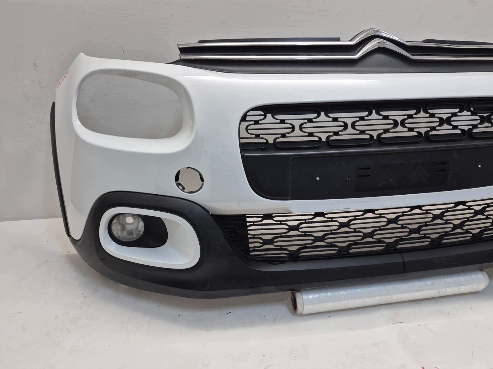 CITROEN C3 III 3 16- bumper front front grill grid 9813378877