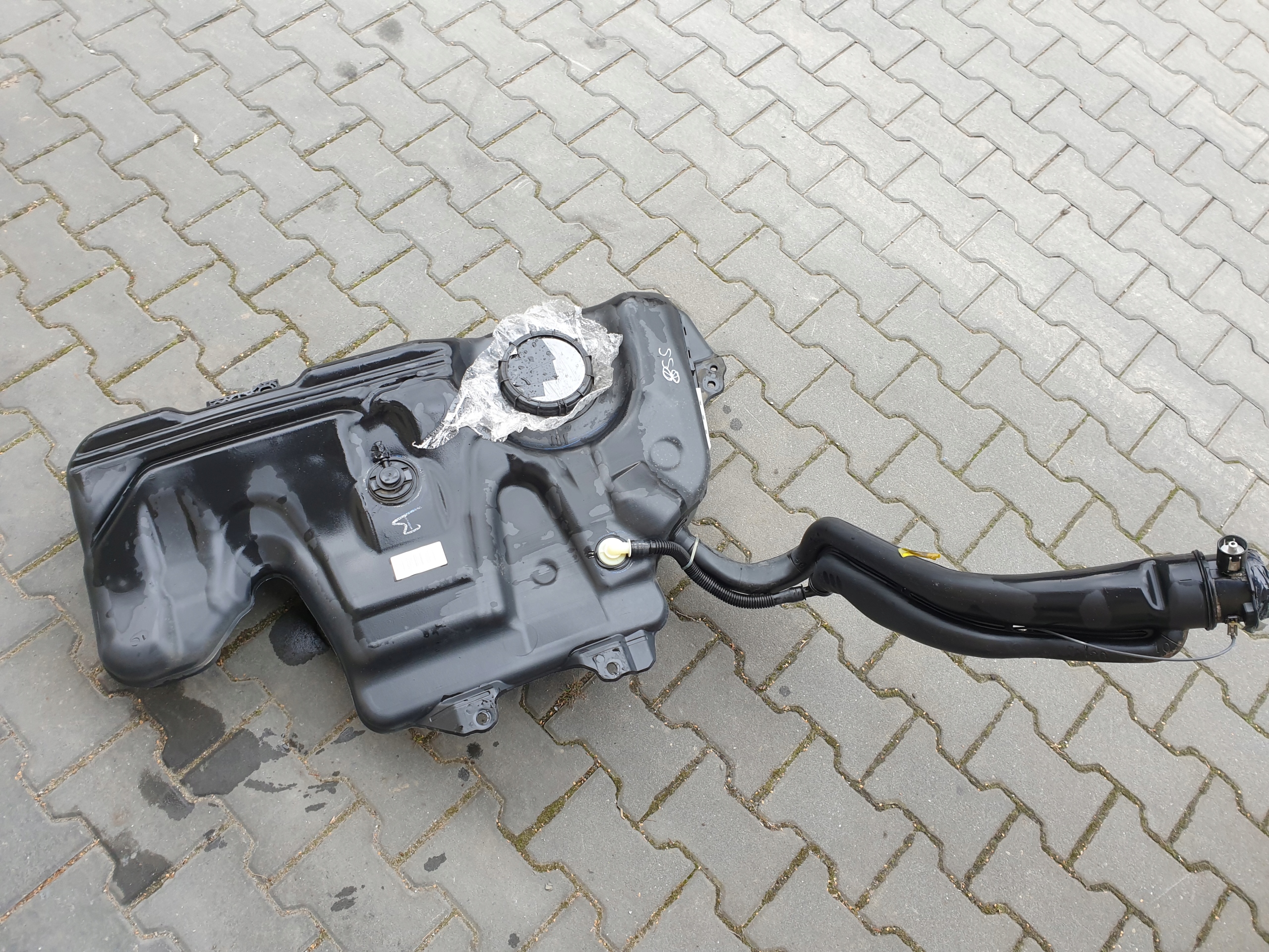 tank RENAULT CLIO 4 IV 0.9 TCE 2014- 172026342r