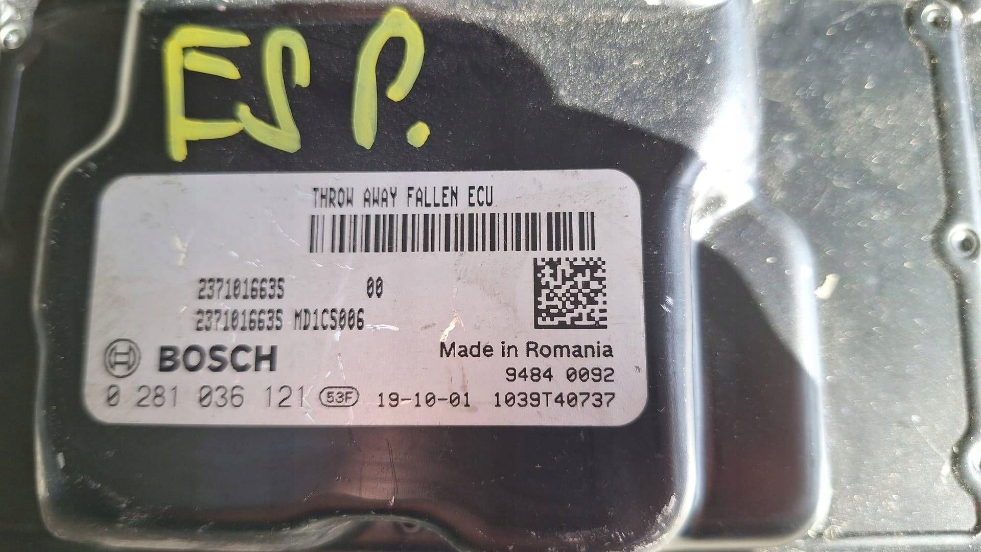 control unit of the engine Renault Espace V (RFC) 237101663S as new