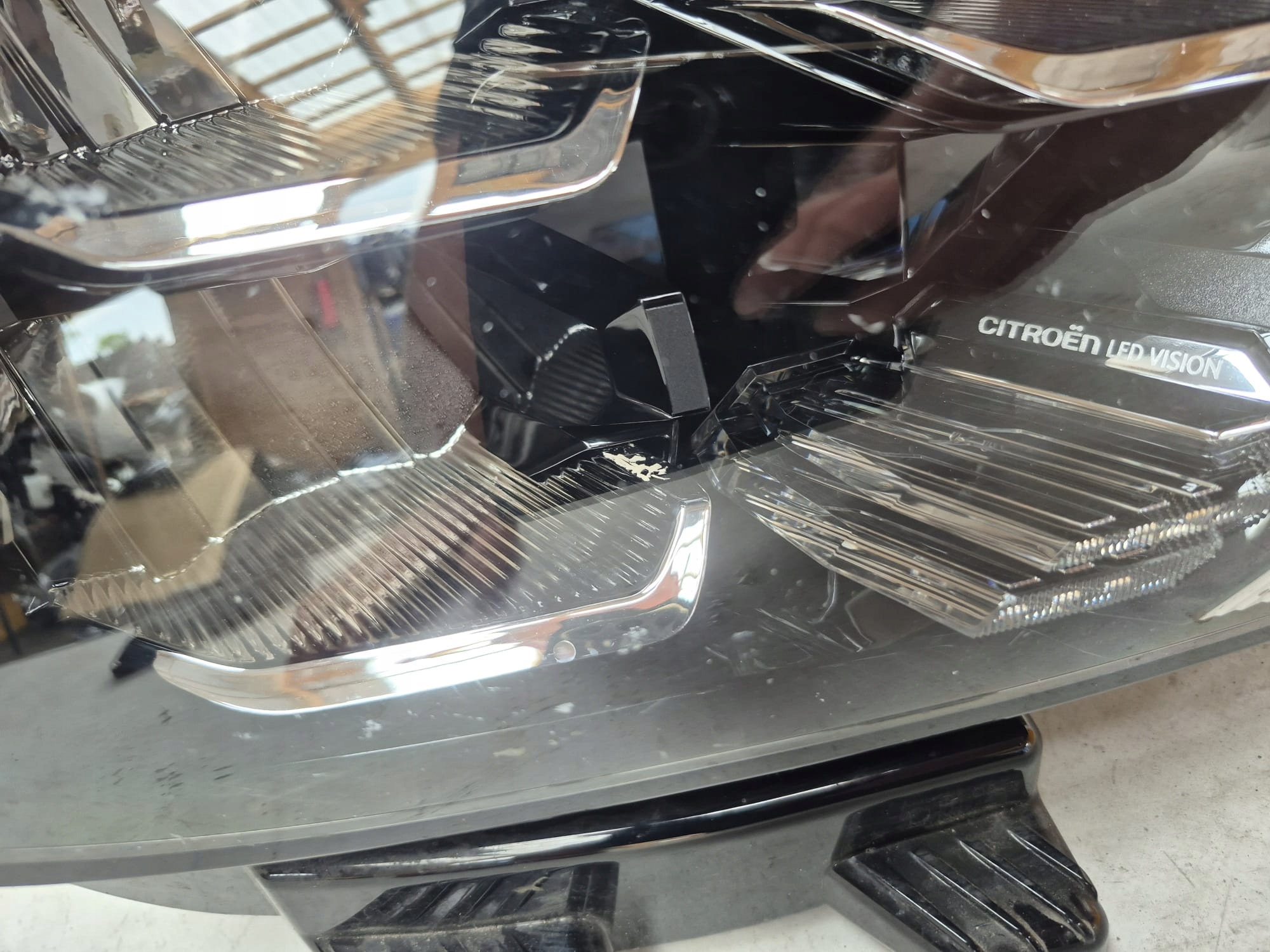 CITROEN C4 III 3 20- light right front front FULL LED 9830649280