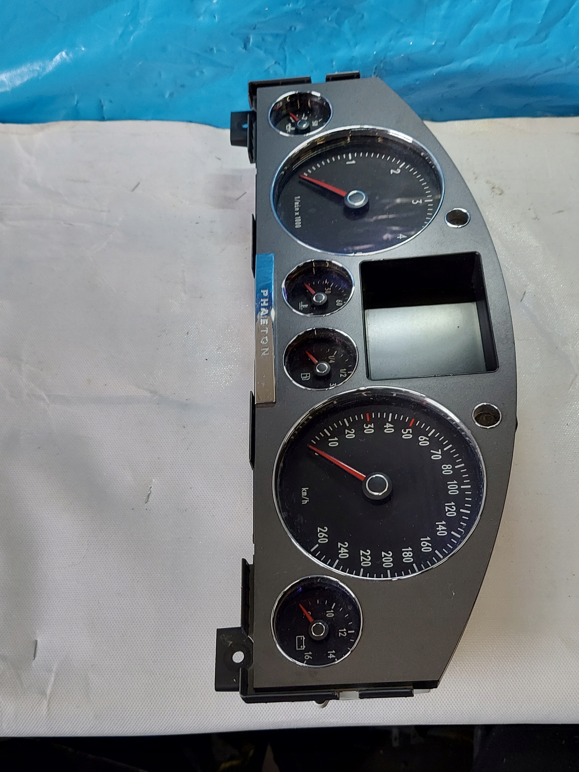 dials clock VW PHEATON 3.0 TDI 3D0920885K