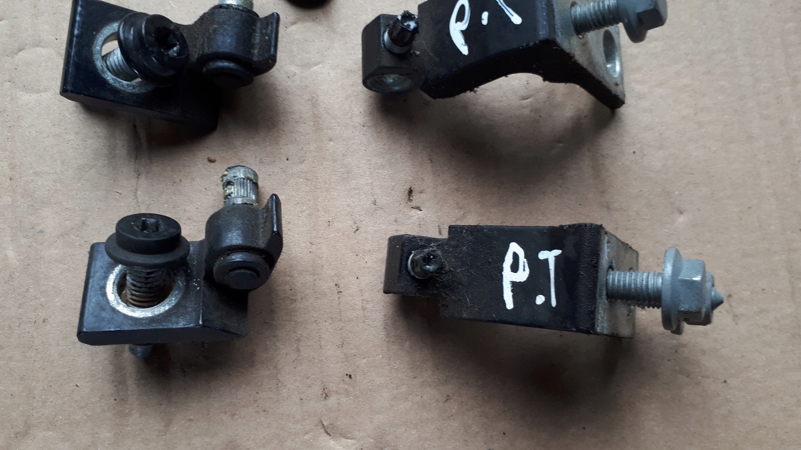A4 B9 8W hinge hinges door right right rear part LX5R