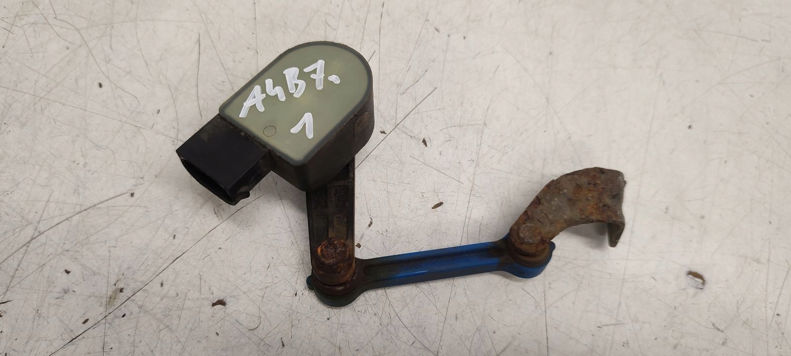 Sensor poziomowania lichte Leuchten xenon Audi A4 B7 2,7 TDI