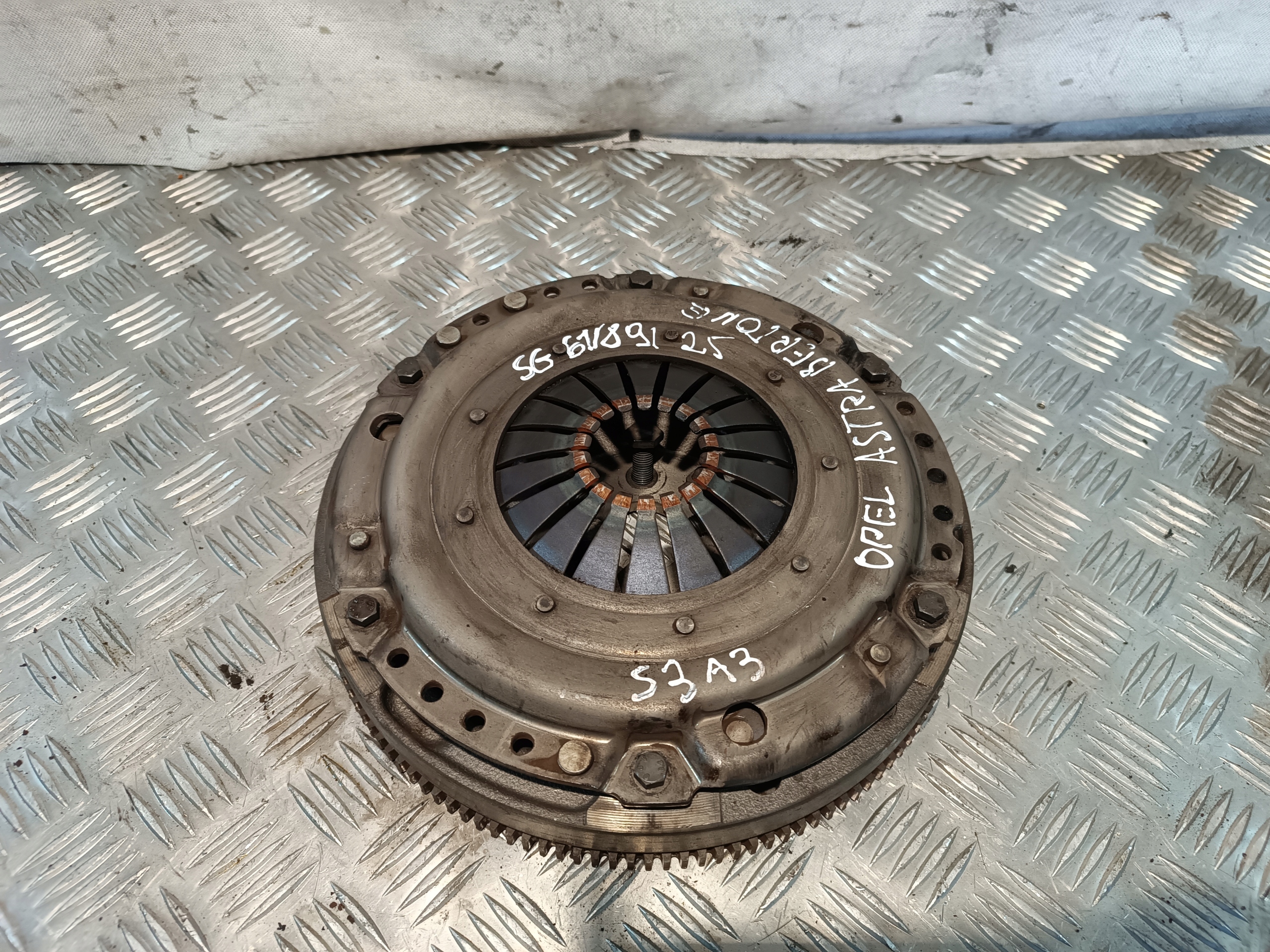 Embrayage Complets OPEL ASTRA BERTONE 2.2B 2003r
