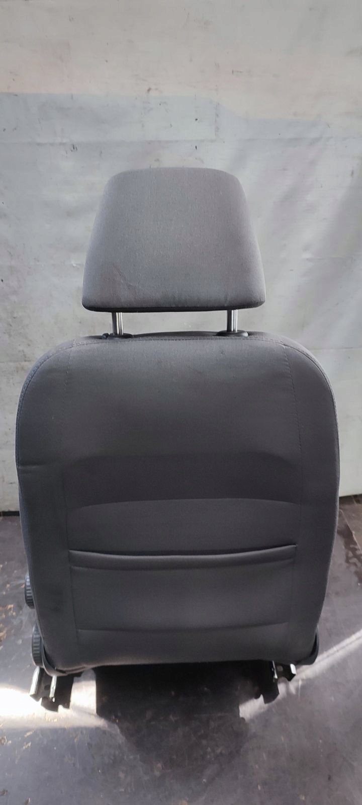 seat front left driver´s VW Golf V kombi 1,4 TSI