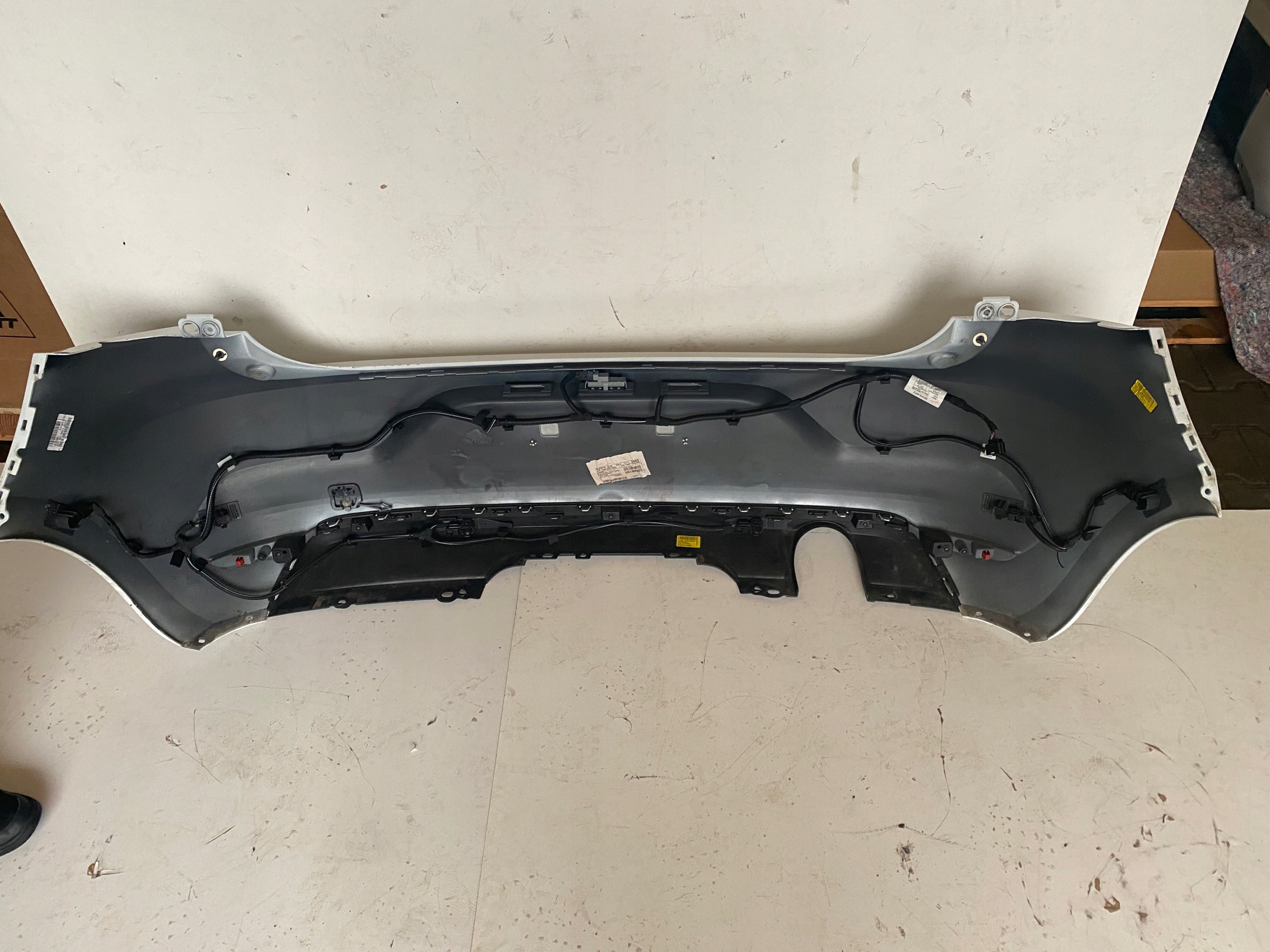 RENAULT CLIO V BUMPER REAR REAR PART 6 PDC BIALY OV369
