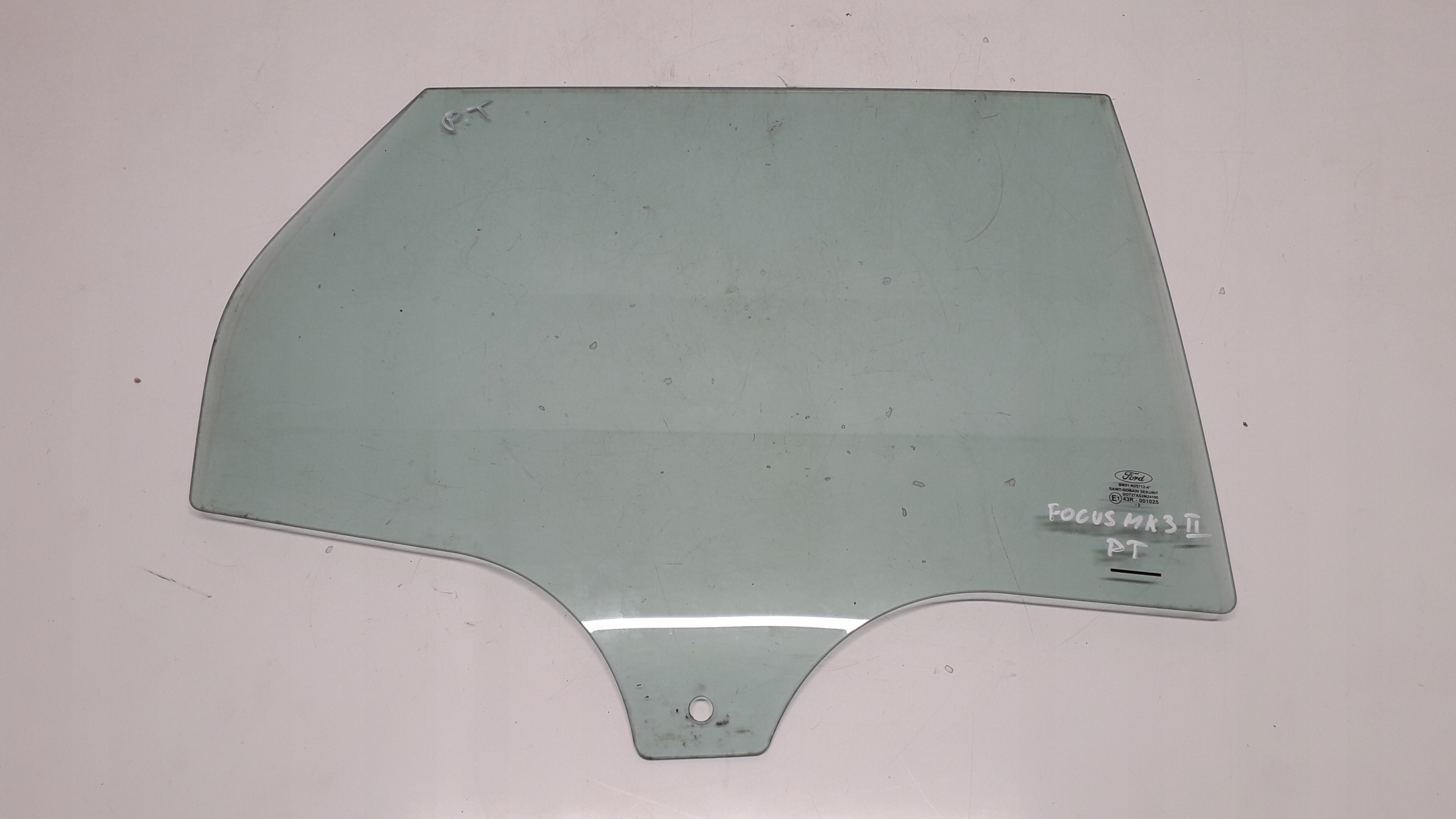 FORD FOCUS MK3 KOMBI SZYBA PRAWA TYLNA ..2