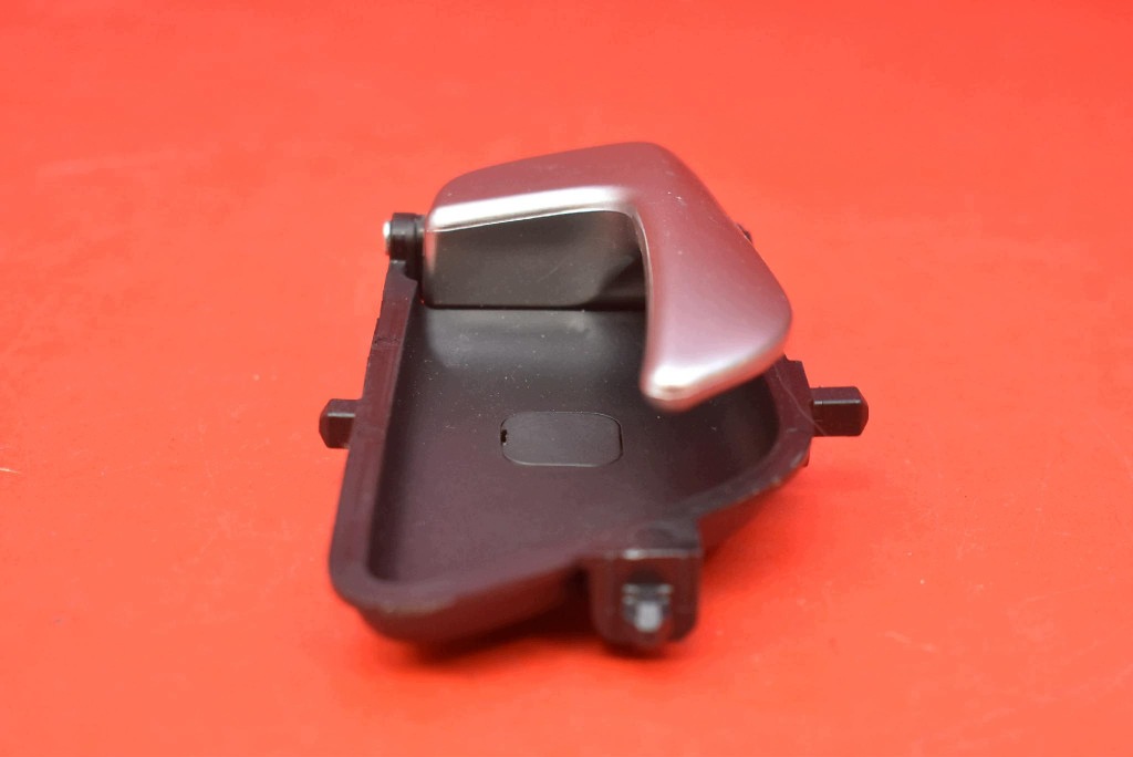 handle inner right front SREBRNA 82620-C7000 HYUNDAI I20 2 II 14-20