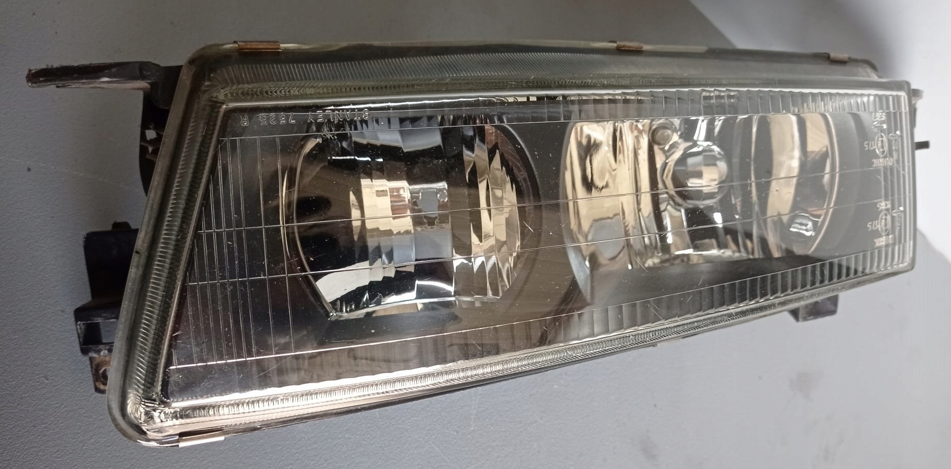 MITSUBISHI GALANT 97R light left front EU